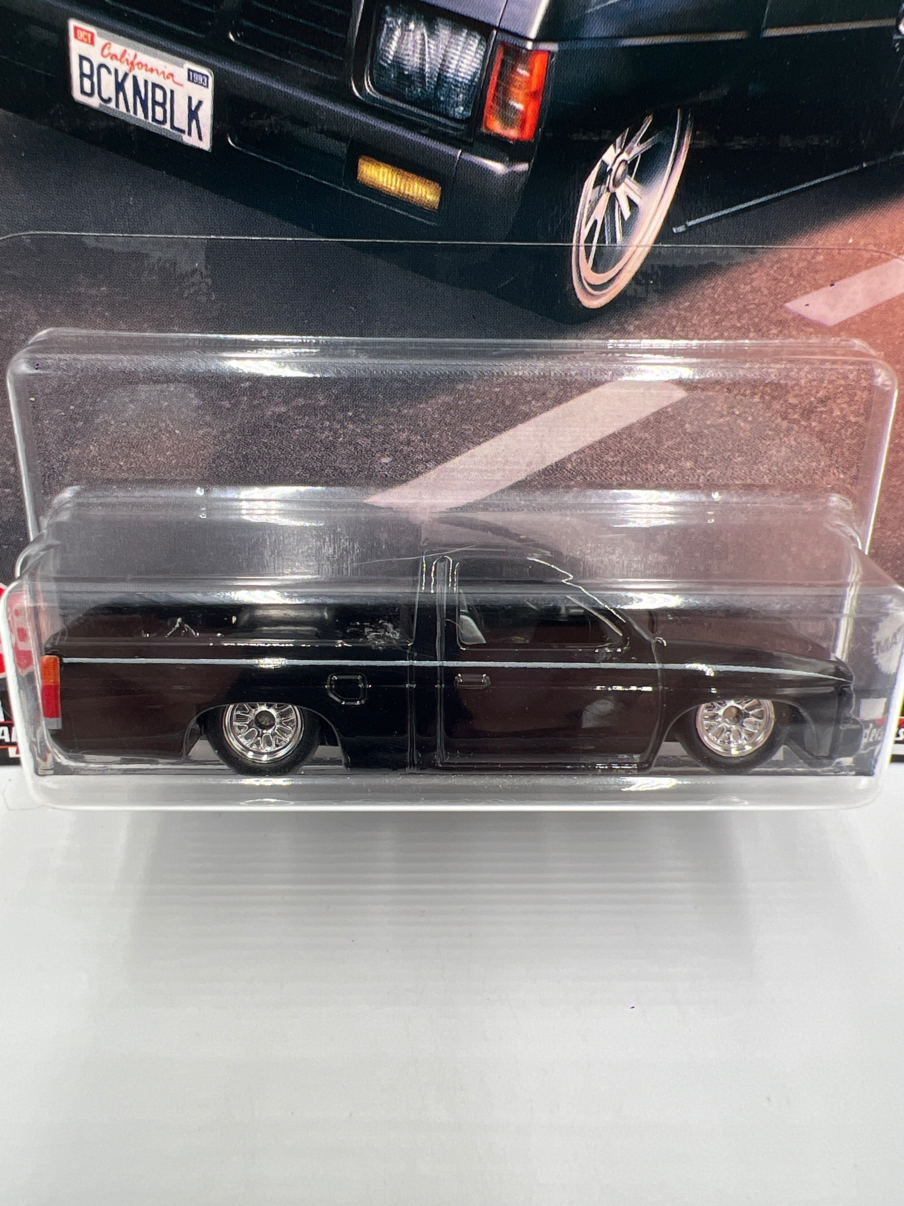 Hot Wheels Premium Boulevard #38 Custom 93 Nissan Hardbody D21