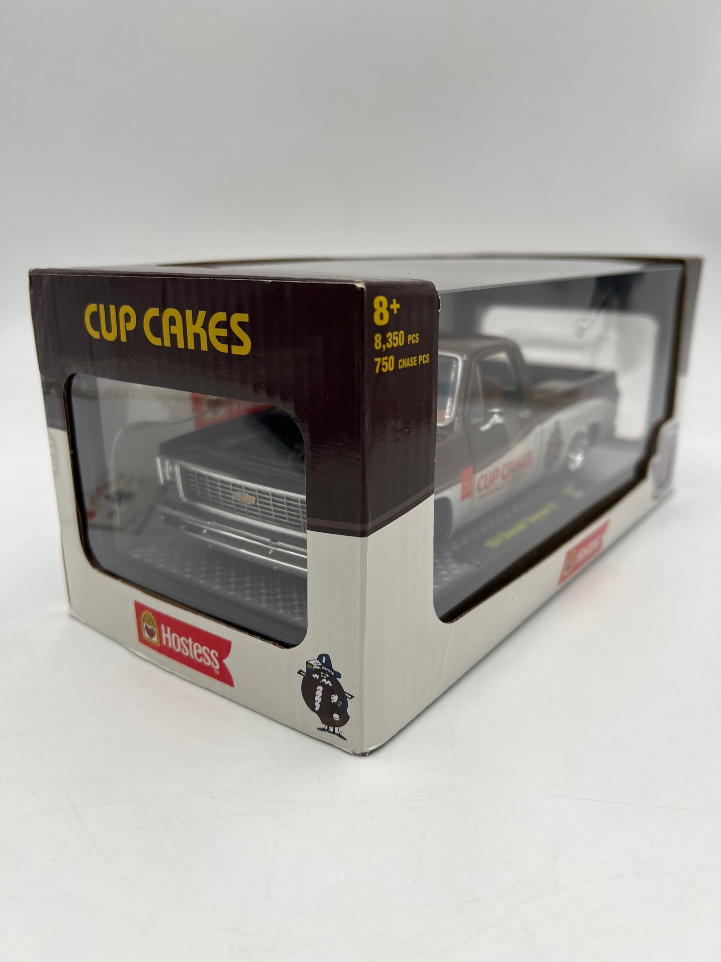 M2 Machines 1/24 Hostess 1974 Chevrolet Cheyenne 10 Cup Cakes Brown R97