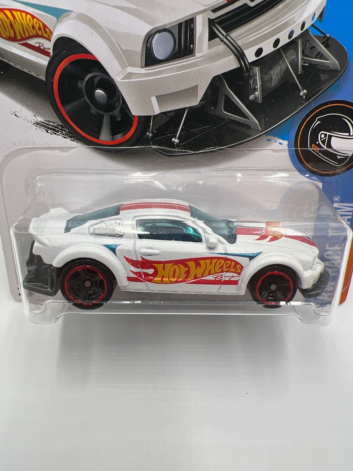 2017 Hot Wheels Race Team Kmart Exclusive 2005 Ford Mustang White 238B