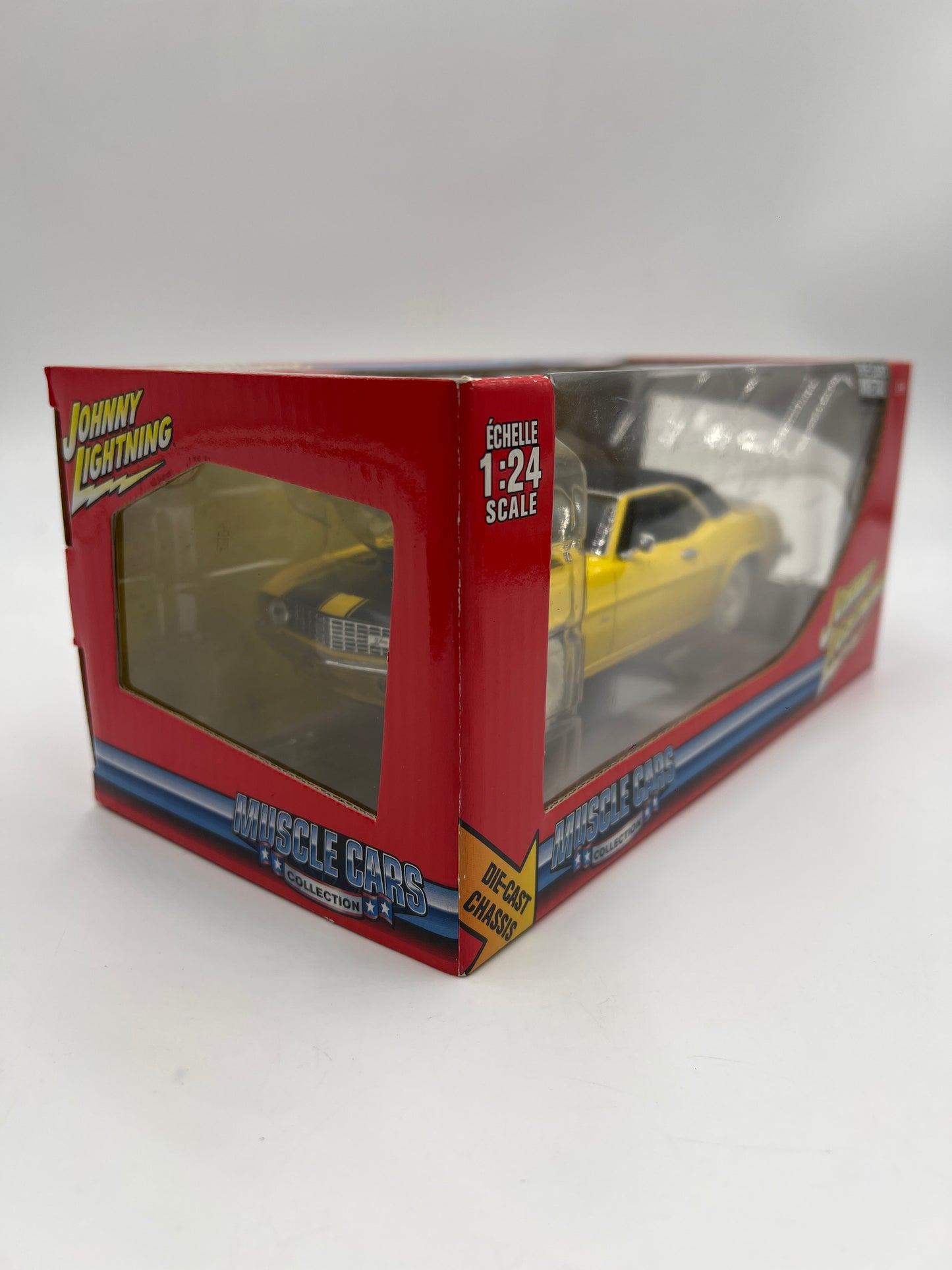 Johnny Lightning 1:24 Scale White Lightning Muscle Cars Chase 1969 Chevy Camaro Z28 Yellow VHTF