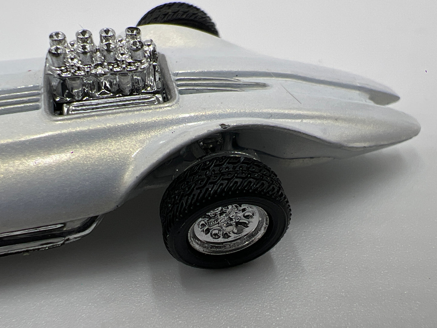 Hot Wheels Collectibles 1/64 Rod & Custom Mantaray White Loose