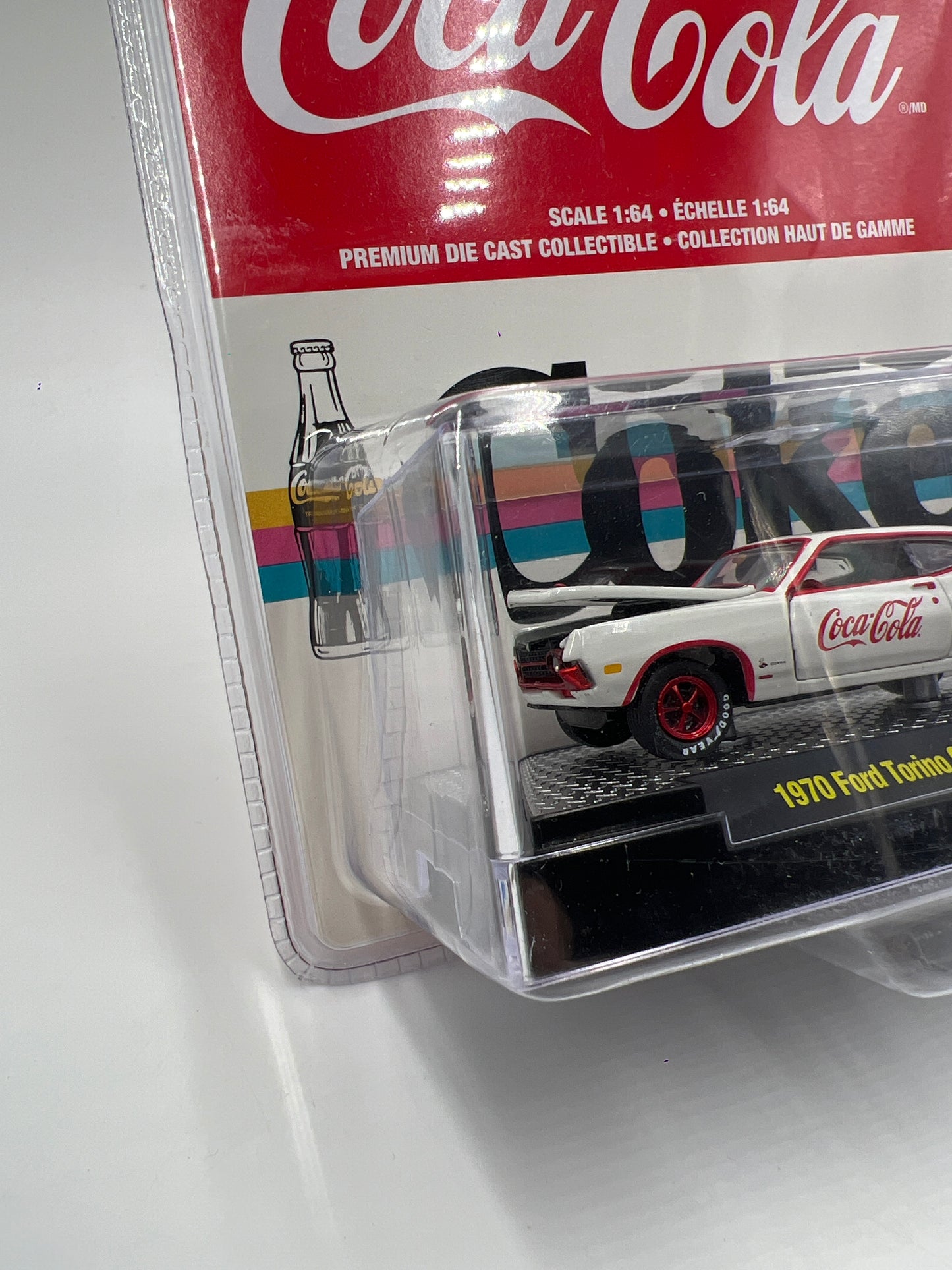 M2 Machines Coca Cola CHASE 1970 Ford Torino Cobra White A22