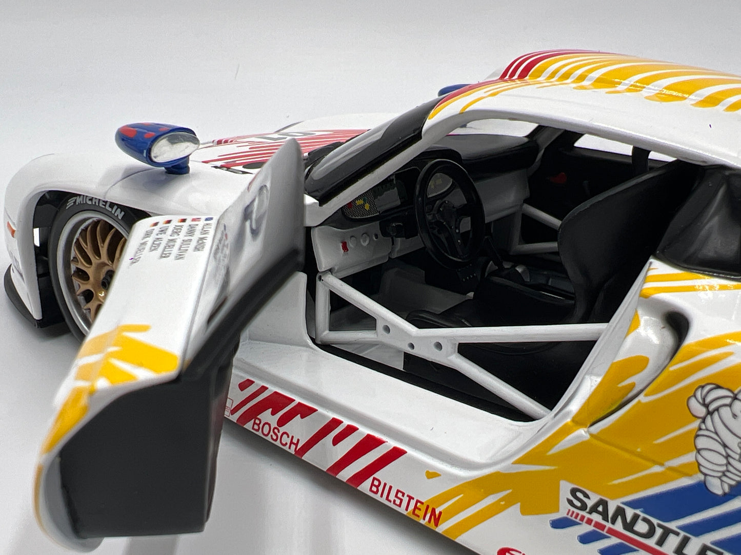 UT Models 1:18 Scale Loose Porsche 911 GT1 #01 Rohr Daytona 1998 Winner