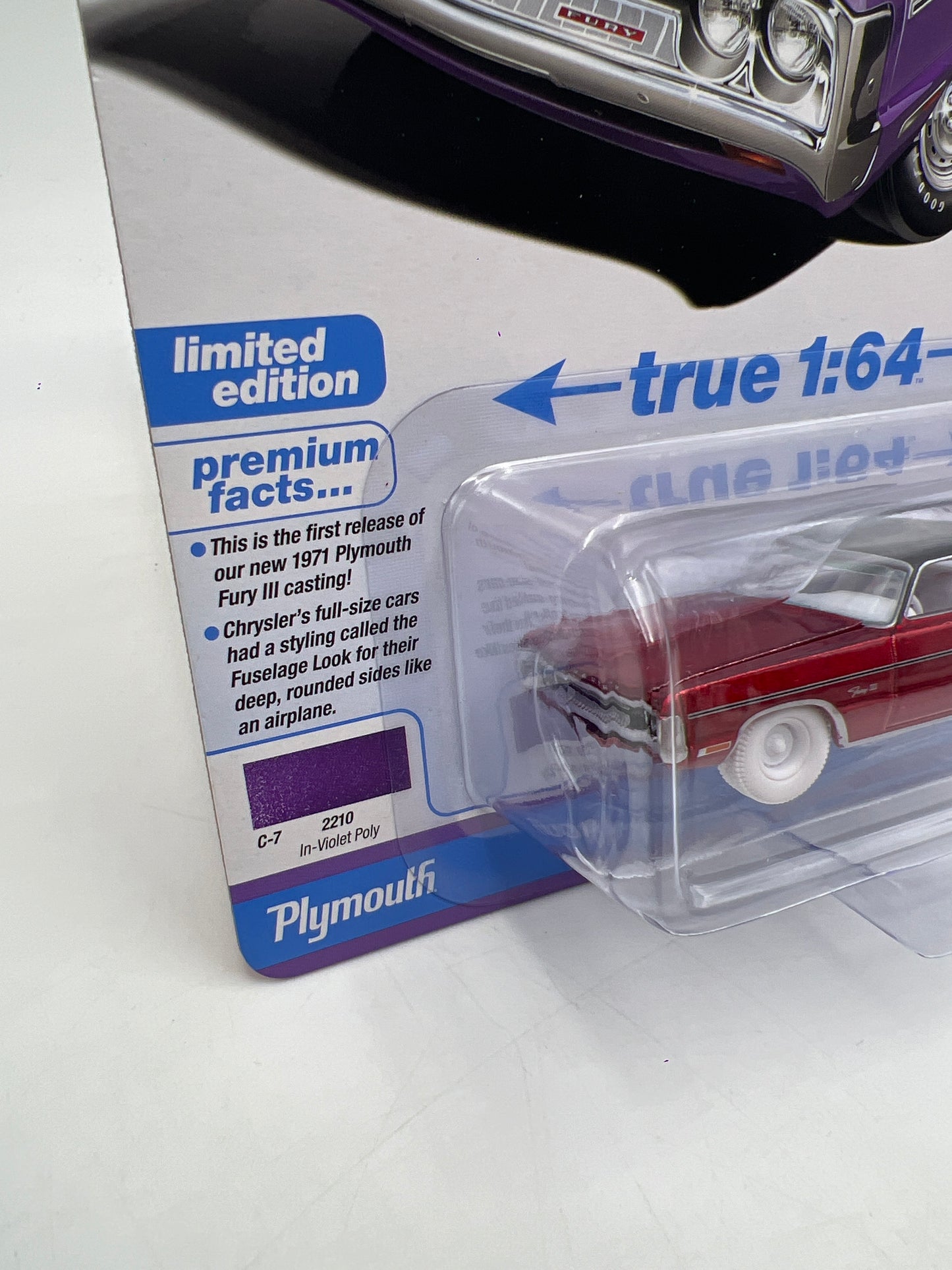 Auto World Ultra Red CHASE Vintage Muscle Release 3 Version B 1971 Plymouth Fury III Red