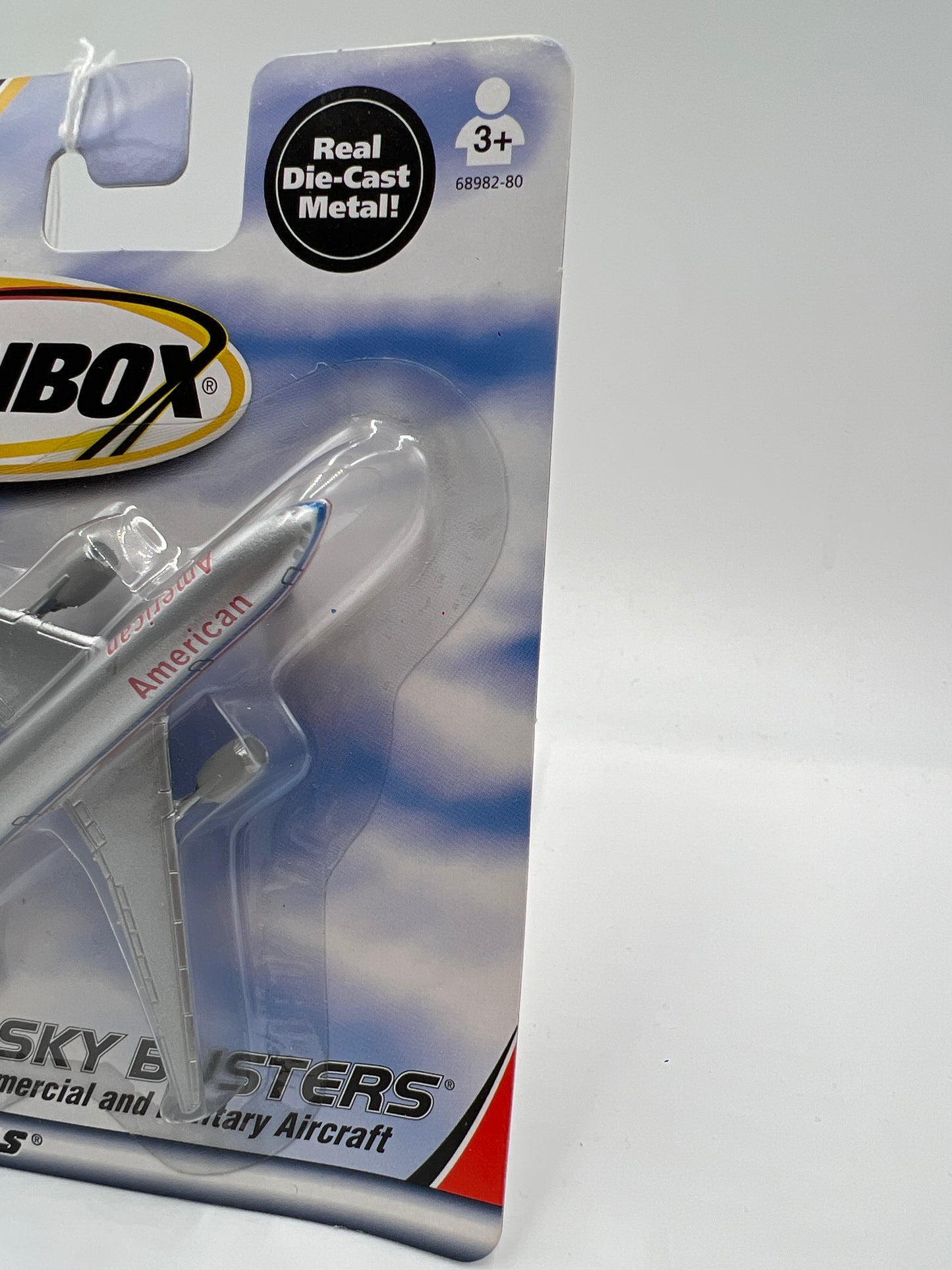 Matchbox Sky Busters Commercial American Airlines Boeing 777-200 Silver WW3