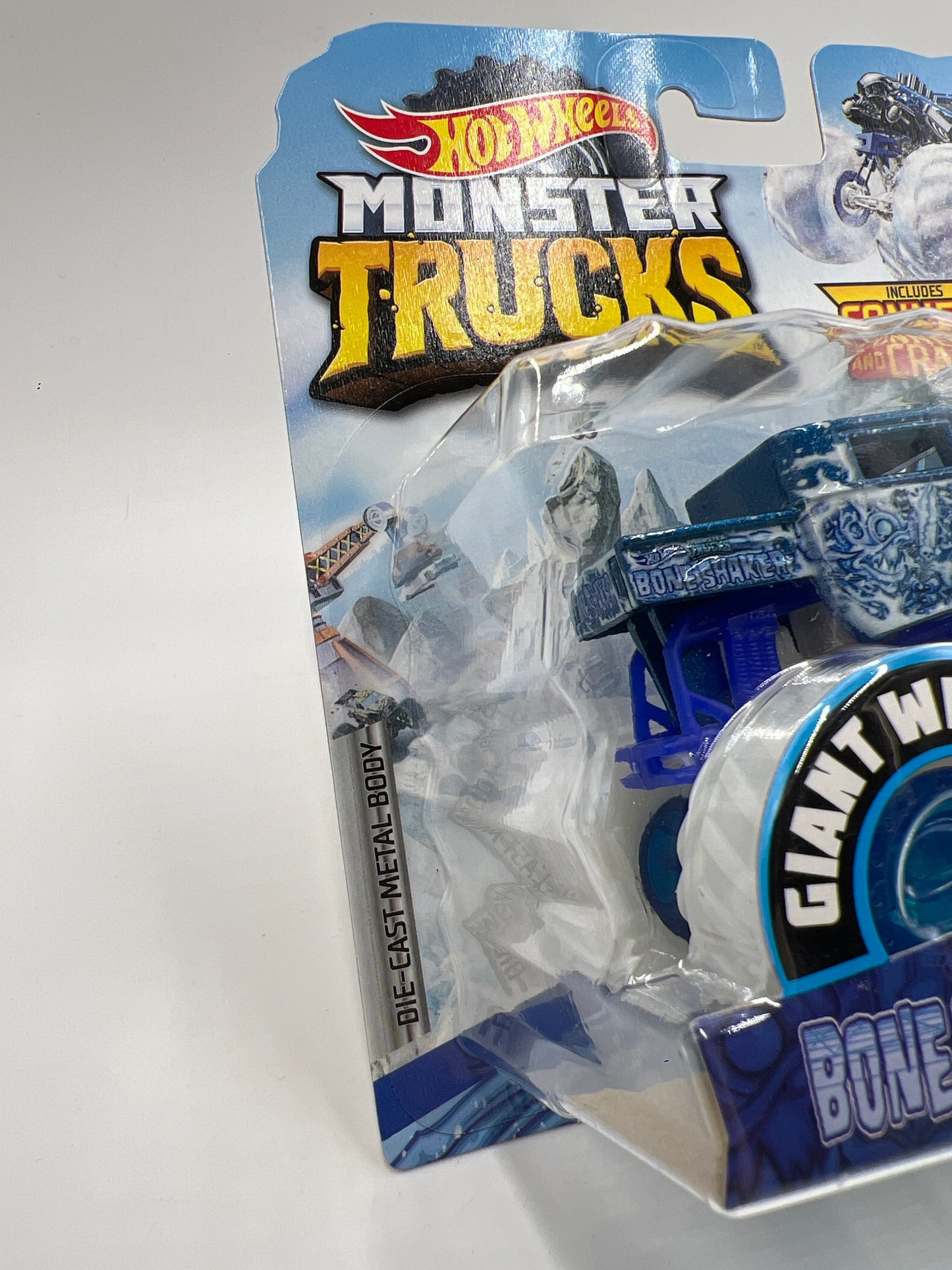 Hot Wheels Monster Trucks Blizzard Bashers Bone Shaker W/Protector