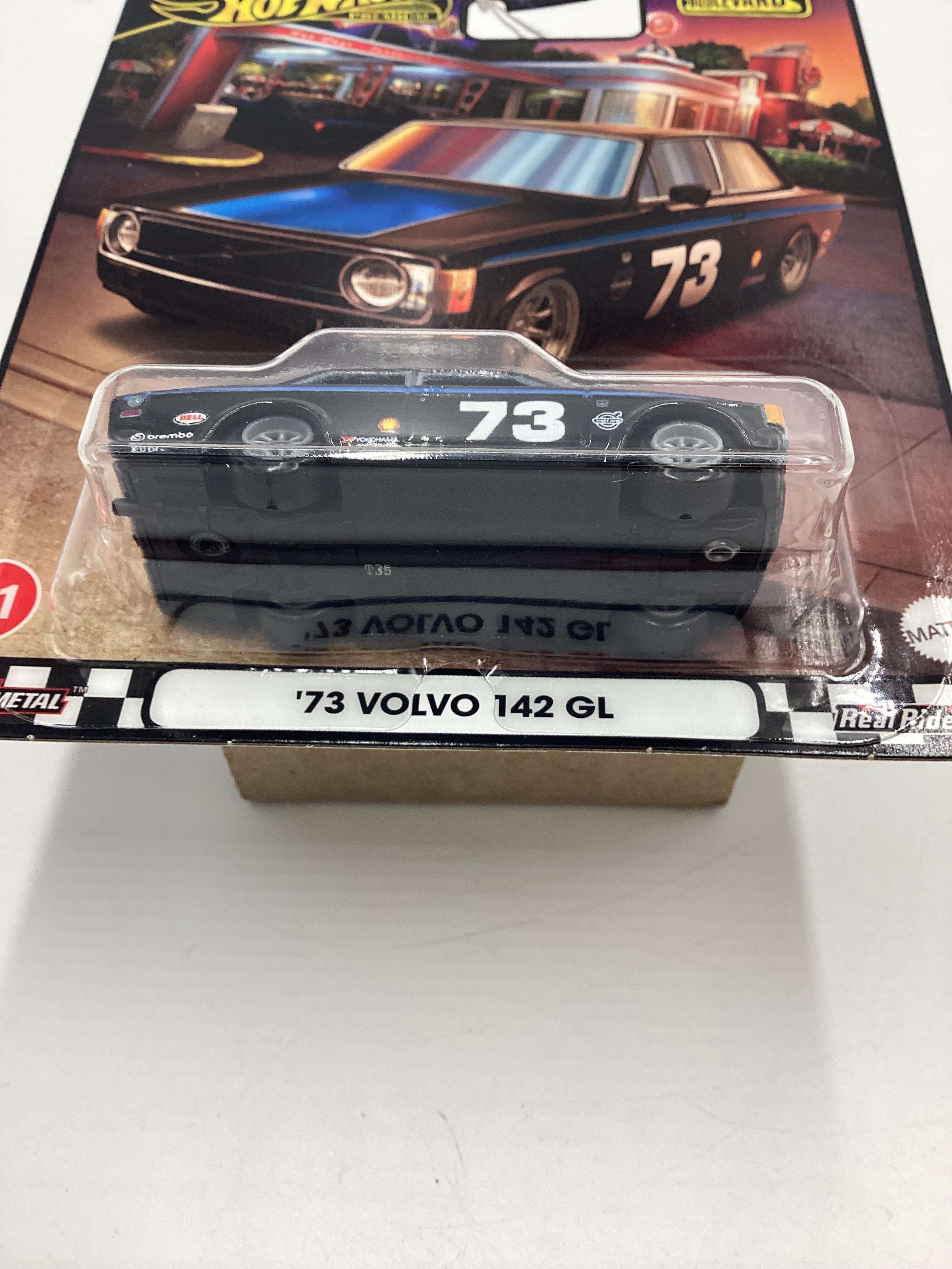 5FEE3BDD-5C9A-4983-A947-