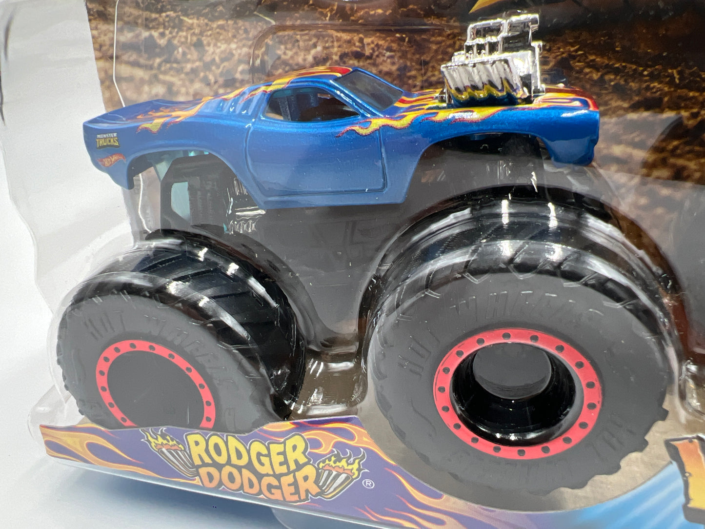 Hot Wheels Monster Trucks Demolition Doubles Rodger Dodger Vs Dodge Charger R/T 136H