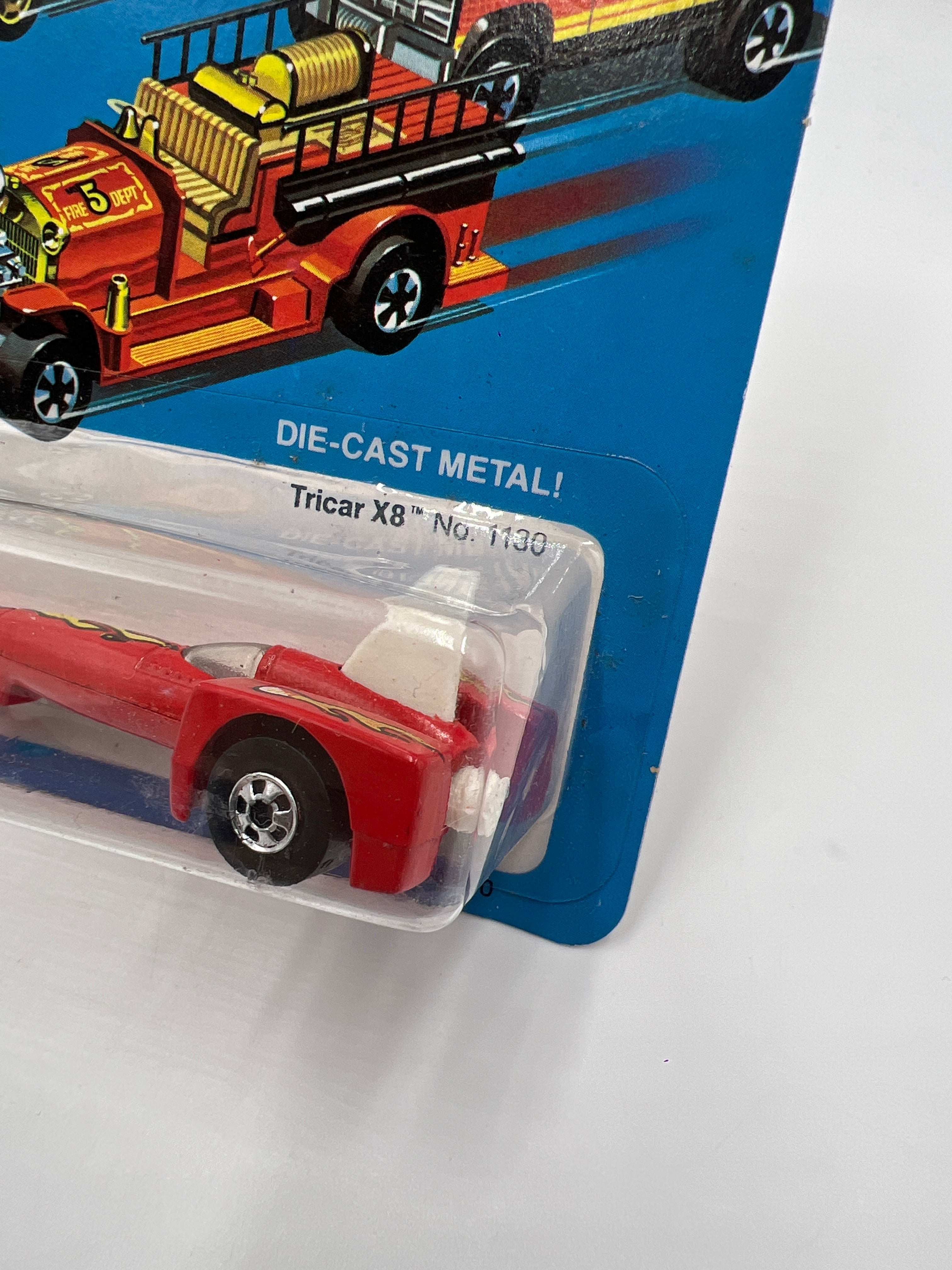 Hot Wheels Tricar X8 No. 1130 レーシングカー Hot Wheels Original 1981 #1130 Tricer X8 Red Unpunched W/Protector