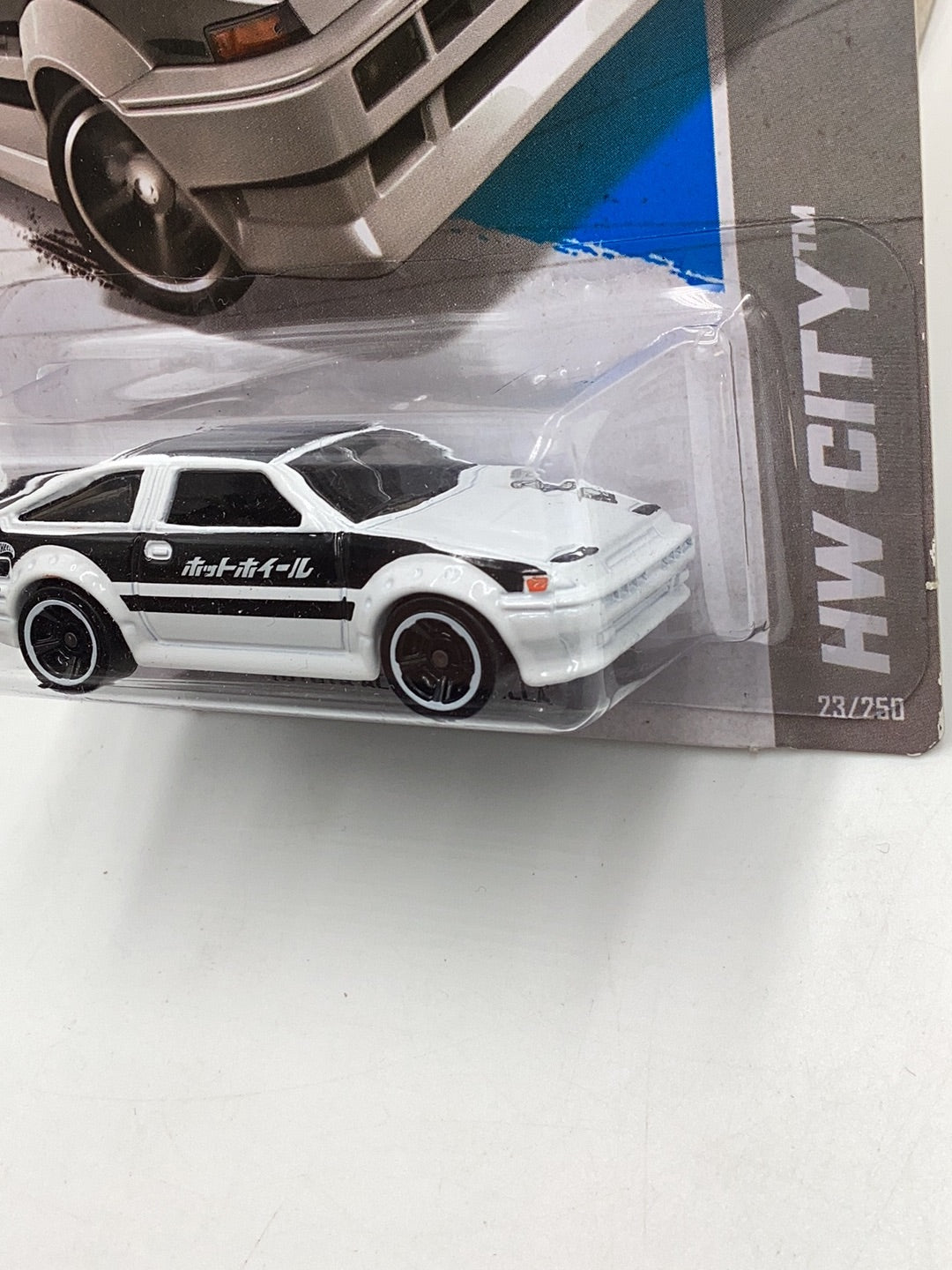 2013 hot wheels #23 Toyota AE 86 Corolla with protector