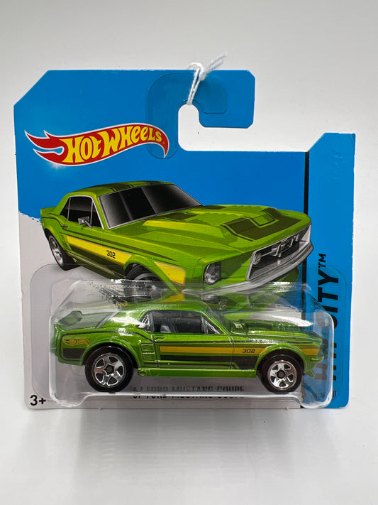 2014 Hot Wheels Short Card HW City #93 67 Ford Mustang Coupe Green