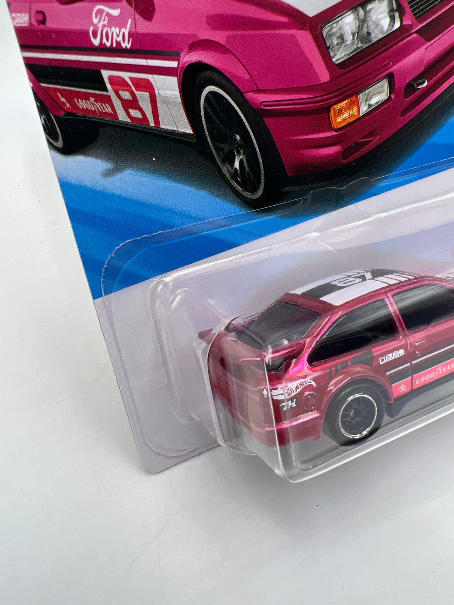 2026 Hot Wheels Super Treasure Hunt #116 87 Ford Sierra Cosworth Pink W/Protector