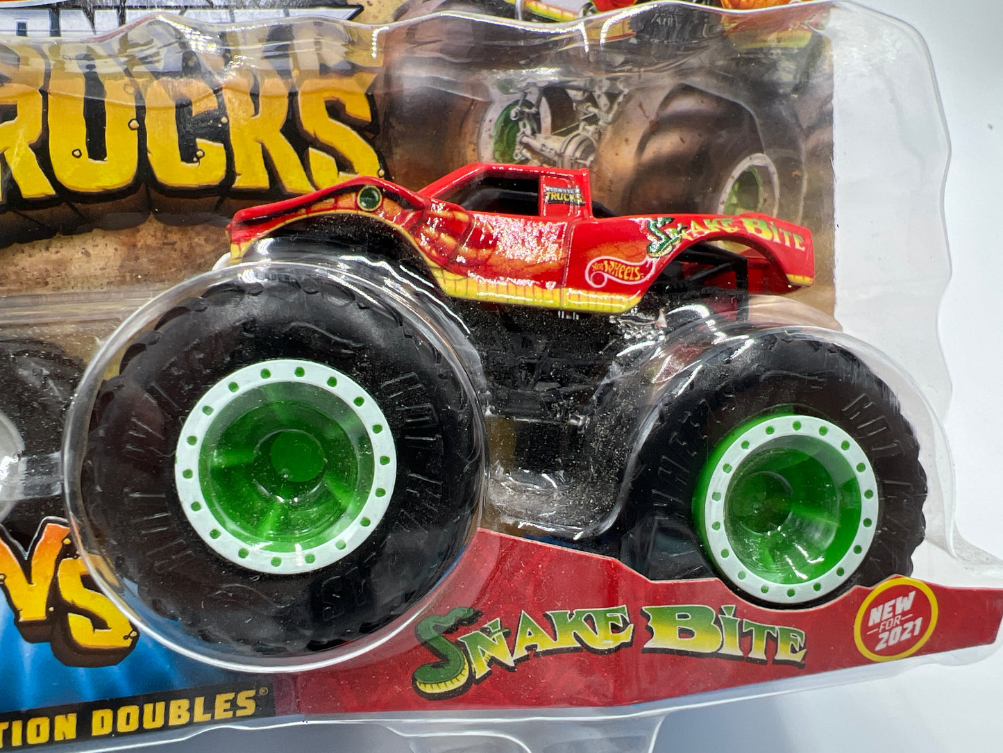 2021 Hot Wheels Monster Trucks Demolition Doubles Bigfoot Vs Snake Bite