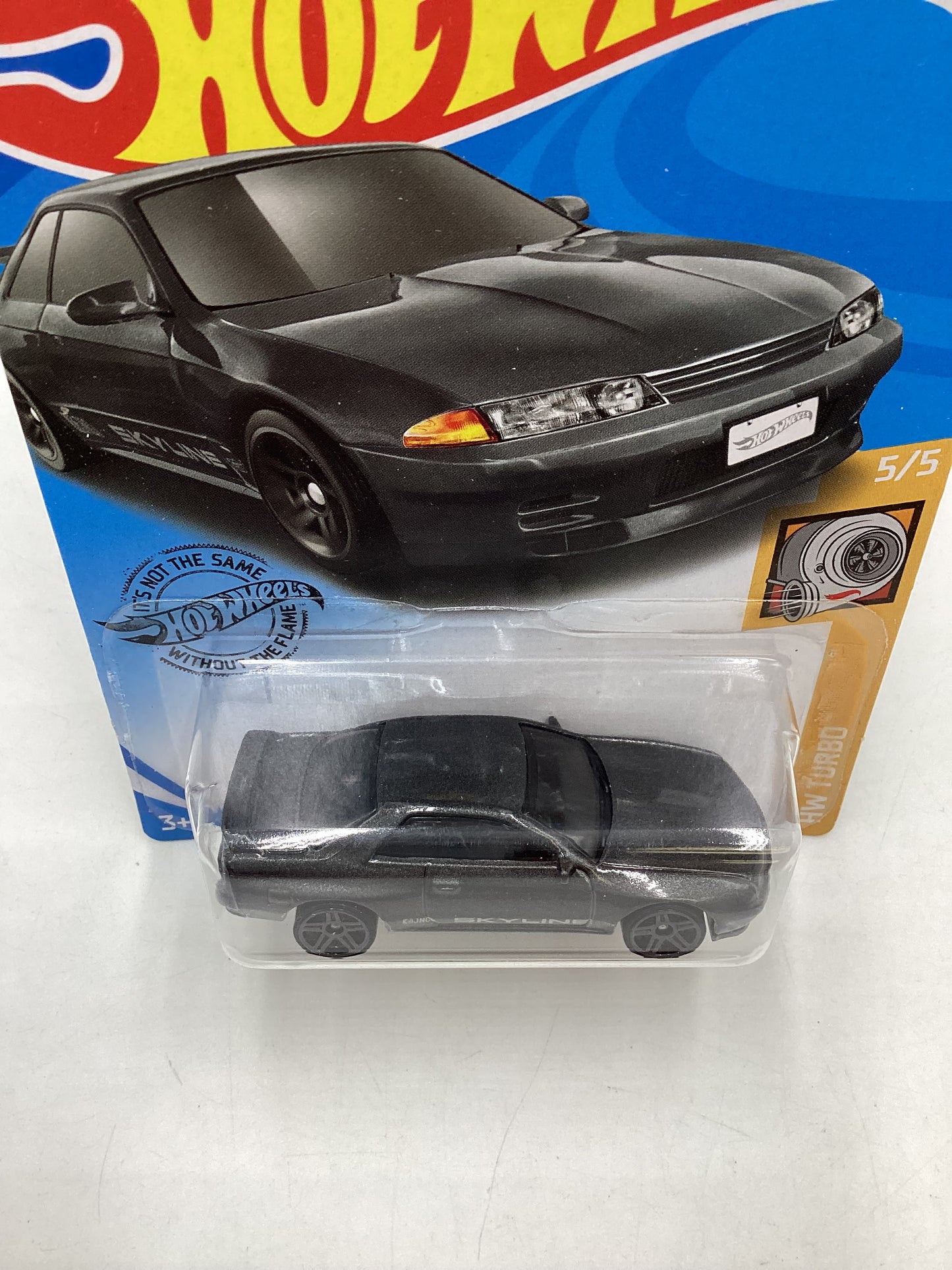 2019 Hot Wheels #002 Nissan Skyline GT-R (BNR32) 82B