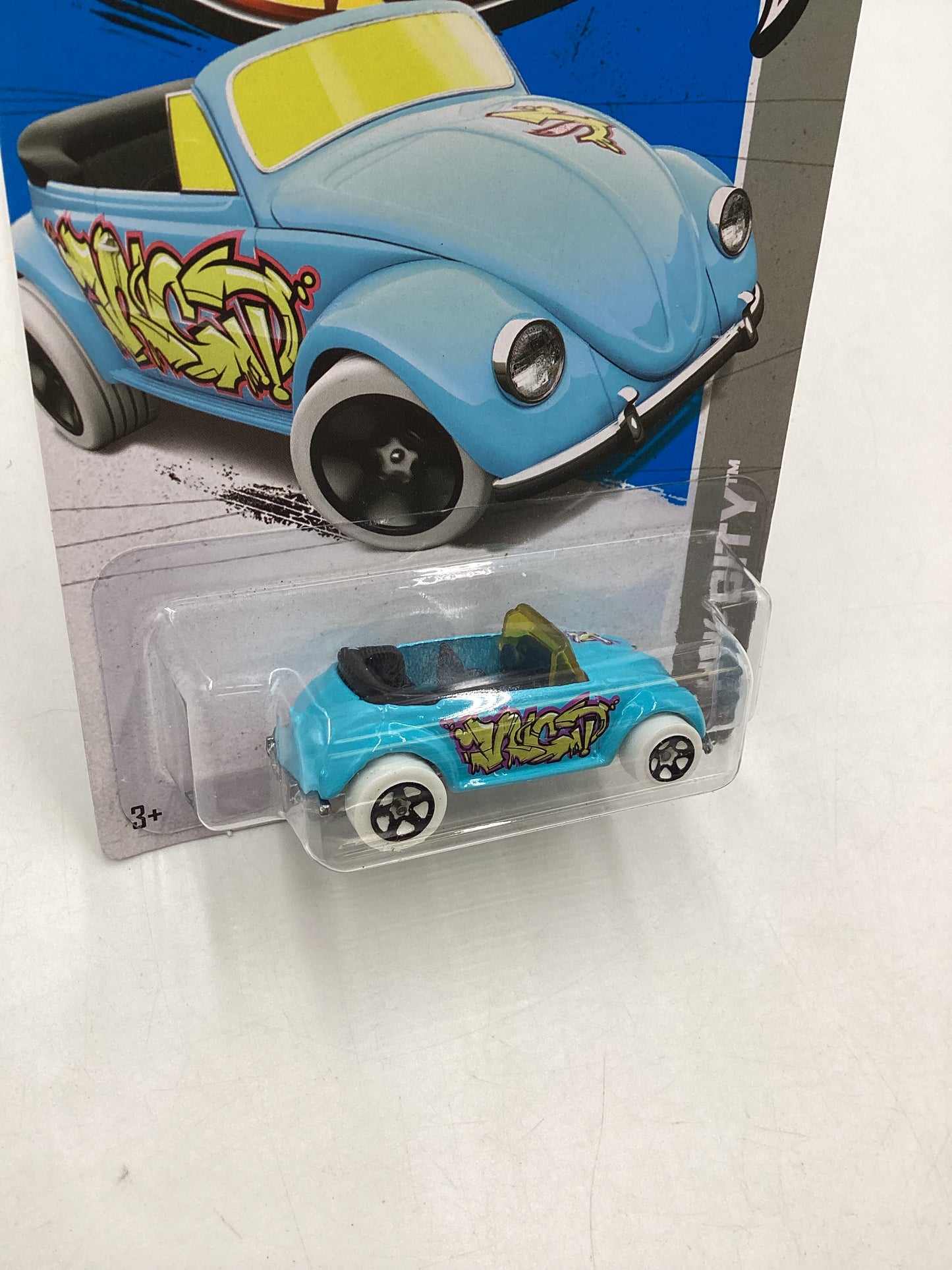 2013 Hot Wheels #40 Volkswagen Beetle Light Blue 95G