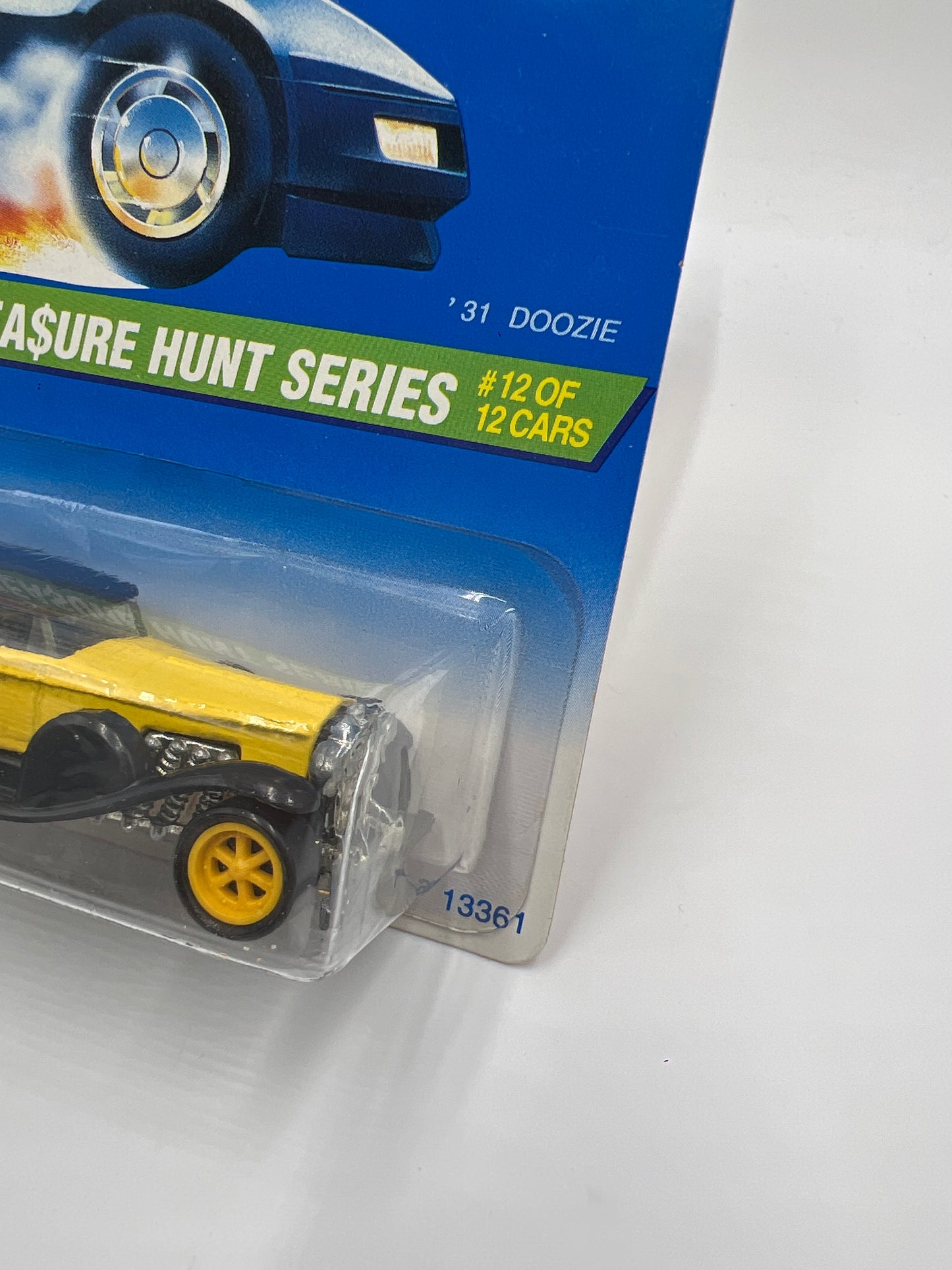 1995 Hot Wheels Treasure Hunt Series #12 31 Doozie Yellow W/Protector