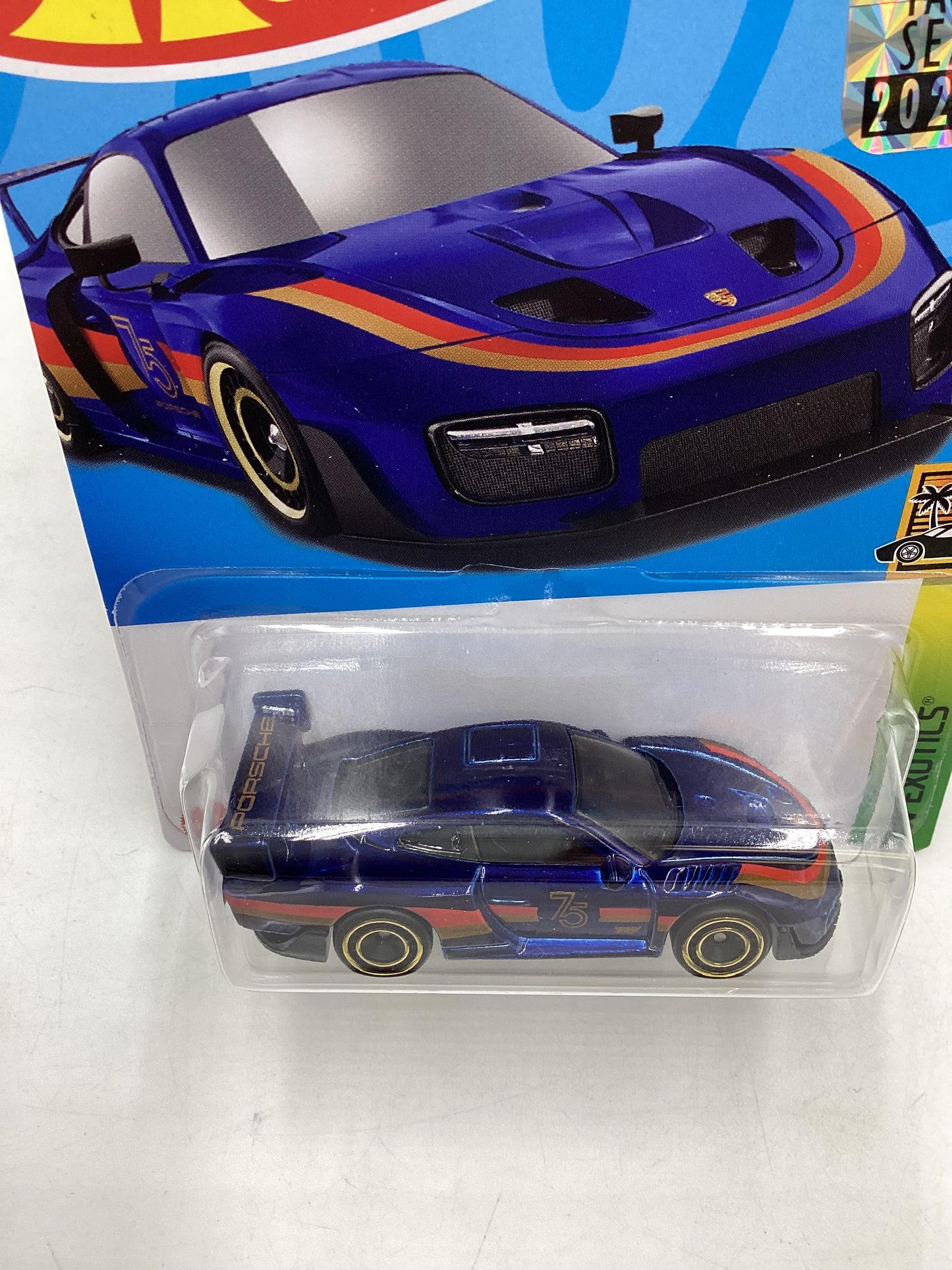 2023 Hot Wheels Super treasure hunt Porsche 935 Factory Sealed “small wrinkle” W/ Protector