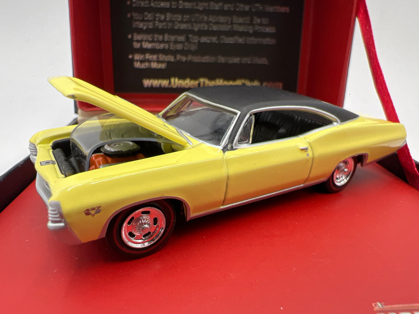Greenlight Under The Hood Collectors Club 1967 Chevrolet Impala SS 427 Yellow