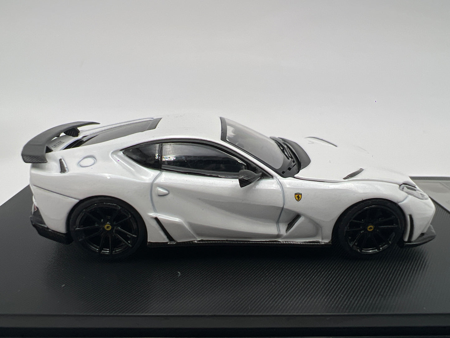 Stance Hunters 1/64 1 of 599 Ferrari 812 White