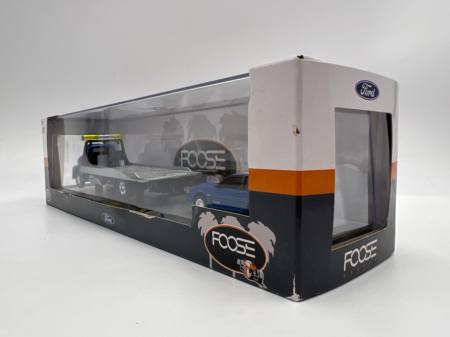 M2 Machines Auto Haulers Walmart Exclusive 1956 Ford COE & 1988 Ford Mustang GT Foose Custom S40