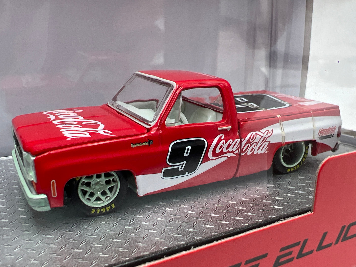 M2 Machines Haulers S04 CHASE Coca Cola Chase Elliot 1973 Wedge Truck & 1973 Chevrolet Cheyenne Super 10