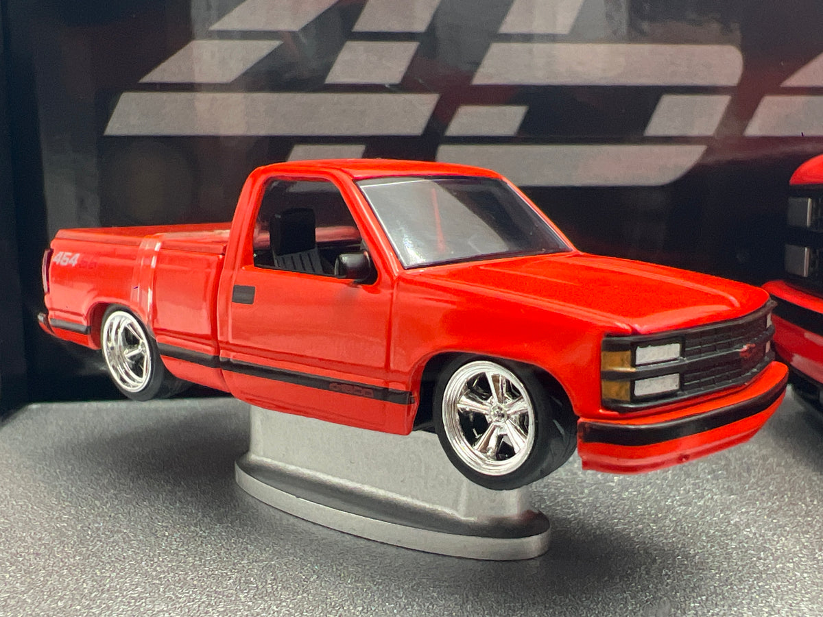 2026 M2 Machines R02 1/24 & 1/64 2 Pack 1992 Chevrolet C1500 SS 454 Red