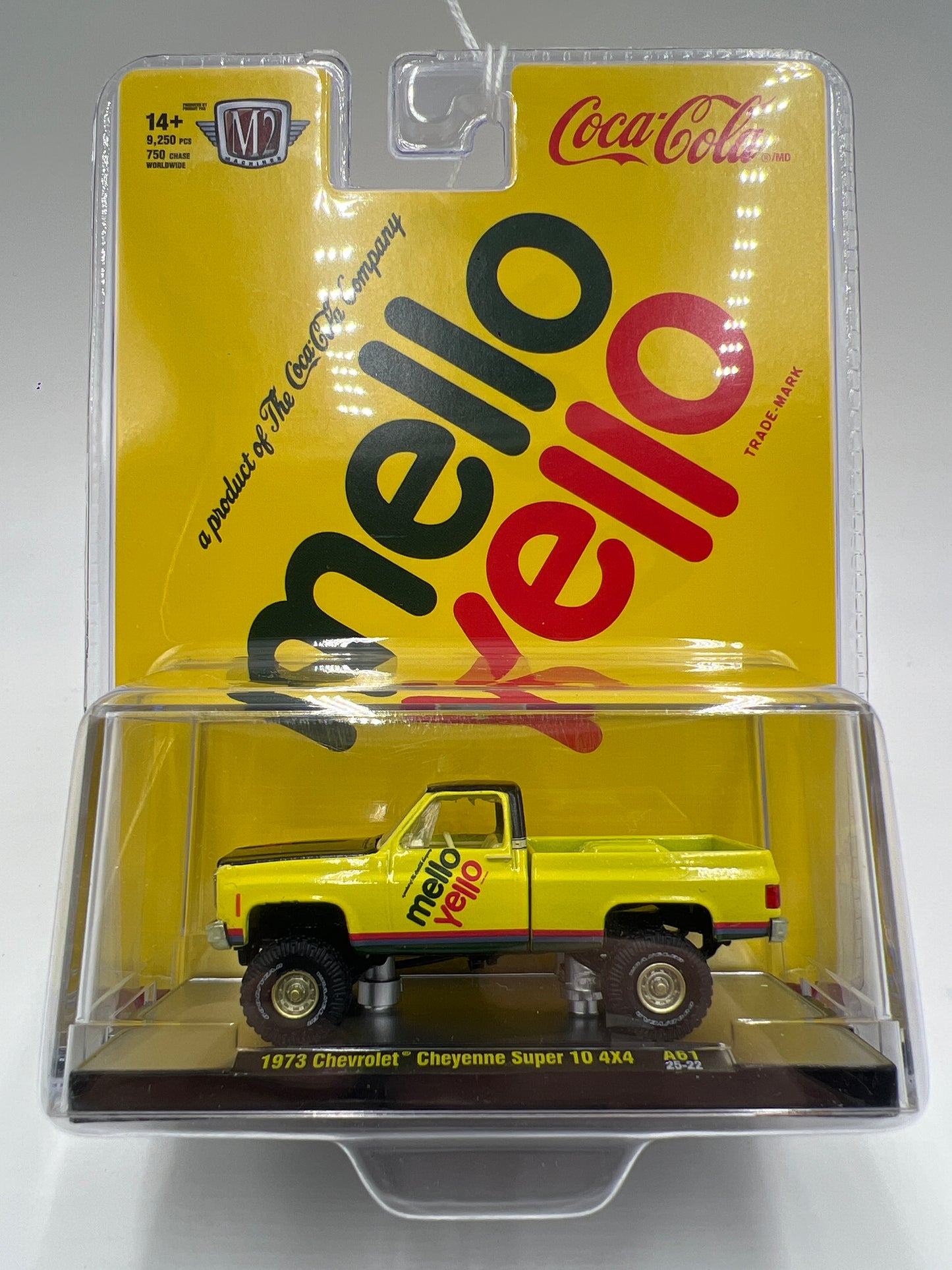 M2 Machines A61 Mello Yello CHASE 1973 Chevrolet Cheyenne Super 10 4x4