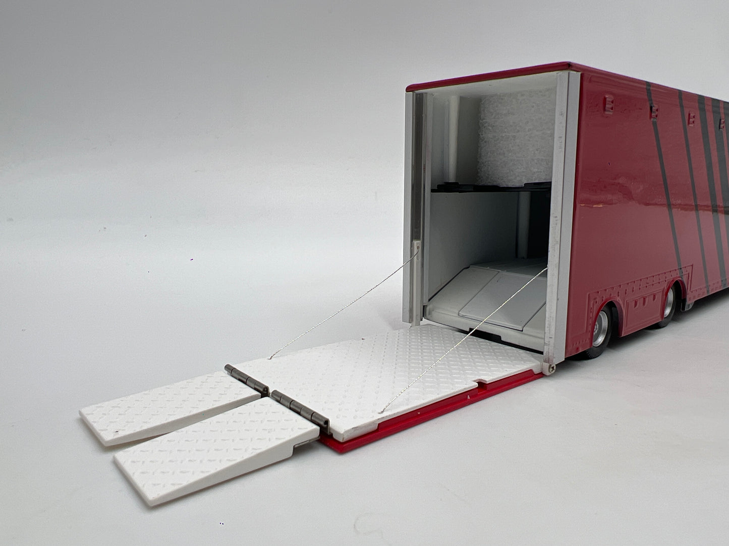 Mini GT #741 Mercedes-Benz Actros W/Racing Transporter Advan