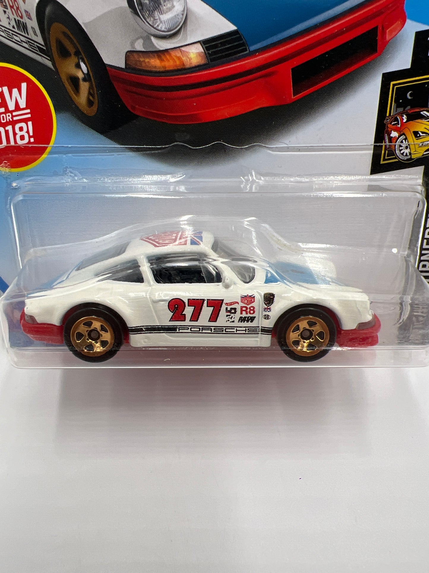 2018 Hot Wheels Nightburnerz #235 71 Porsche 911 White Magnus Walker 98A