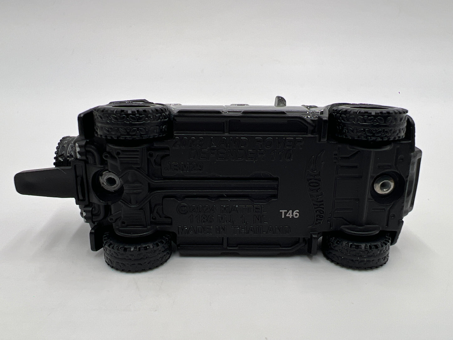 Hot Wheels 1/64 Premium 2023 Land Rover Defender 110 Silver/Black Loose