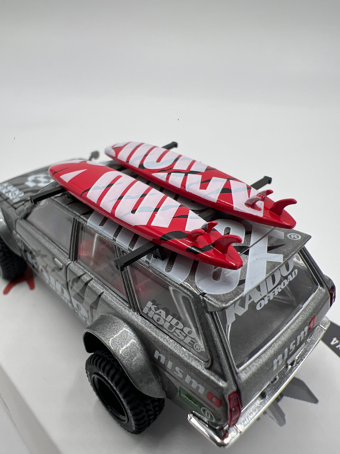 Mini GT x Kaido House #121 Datsun 510 Wagon 4x4 W/Surfboards