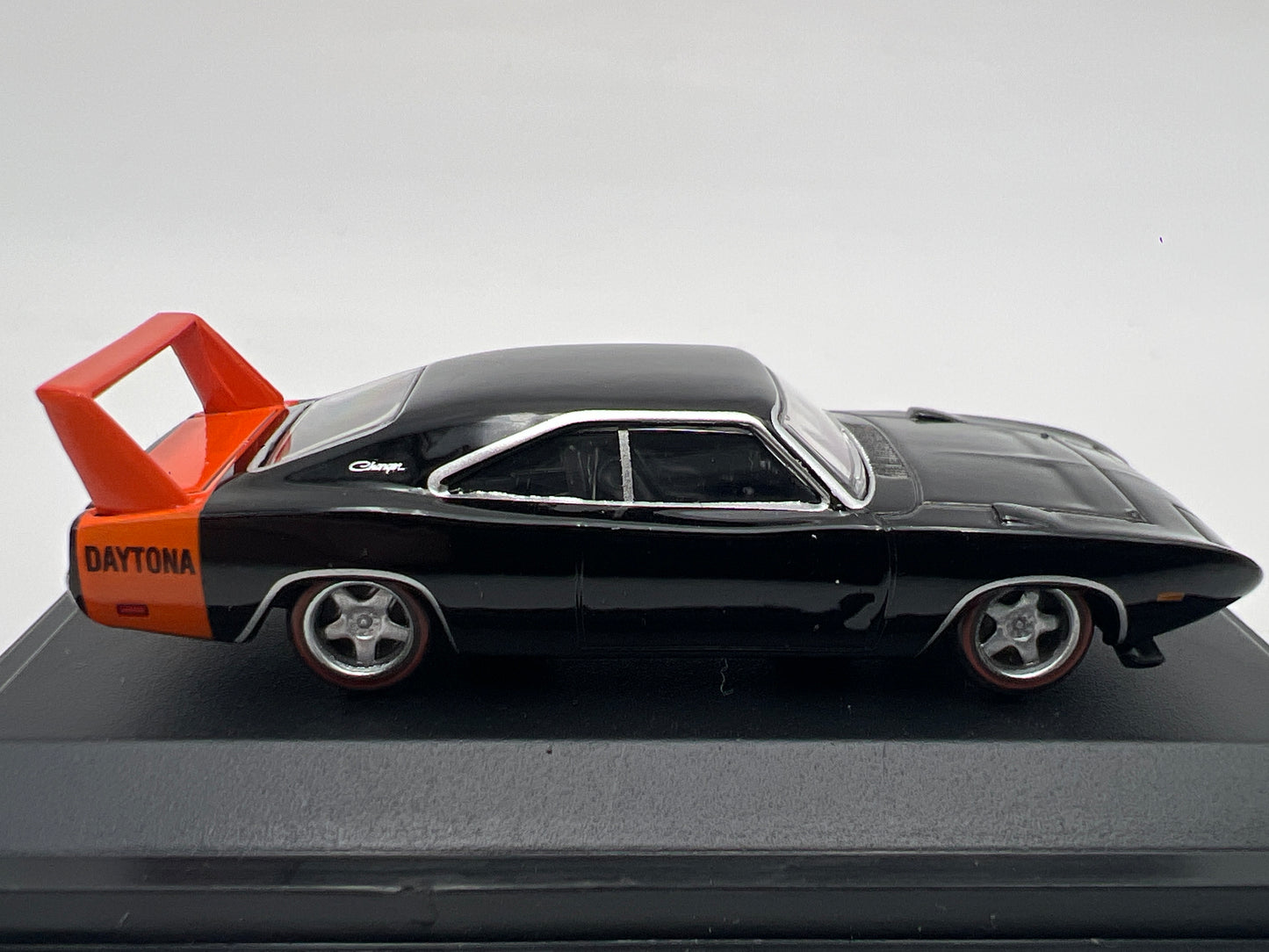 Oxford Auto Company 1/87 HO Scale Dodge Charger Daytona 1969 Black