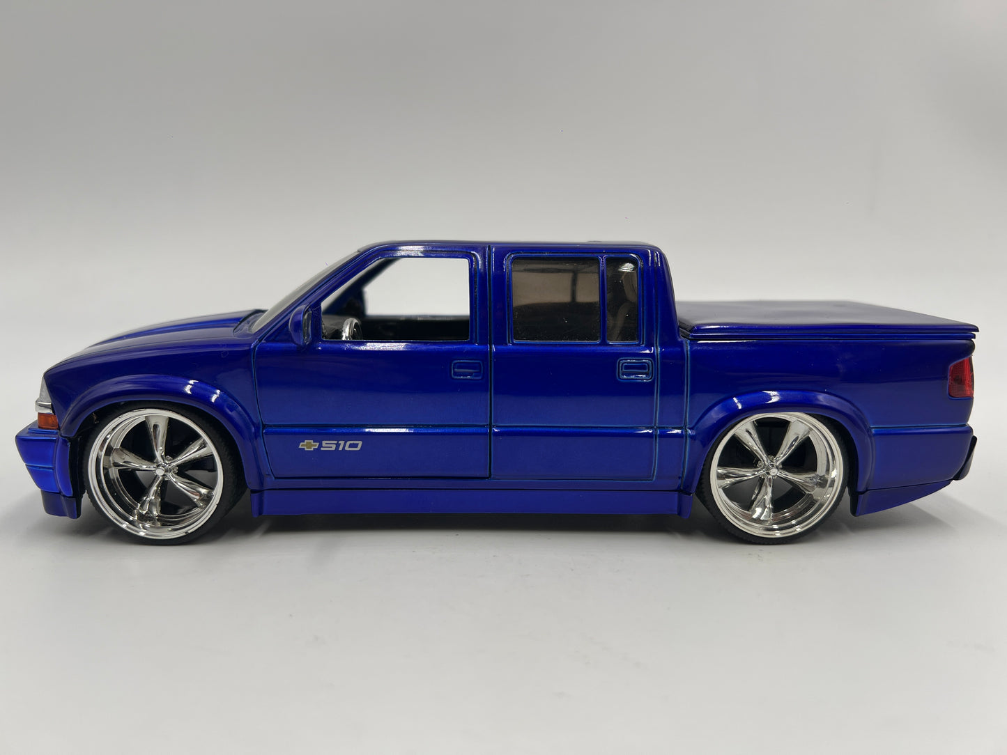 Jada 1/24 Scale Dub City 2000 Chevrolet S-10 Blue Loose
