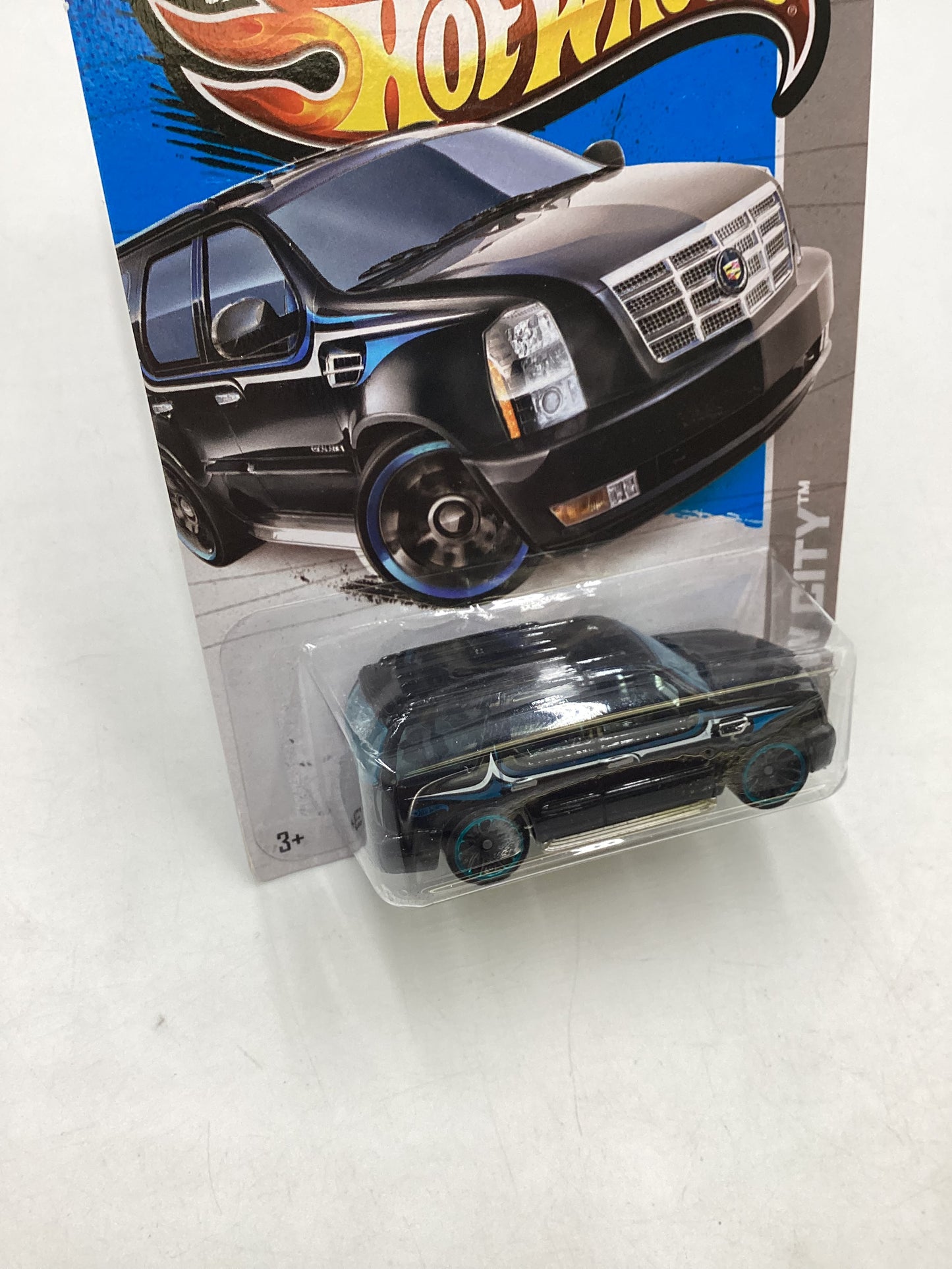 2013 Hot Wheels #6 07 Cadillac Escalade Black