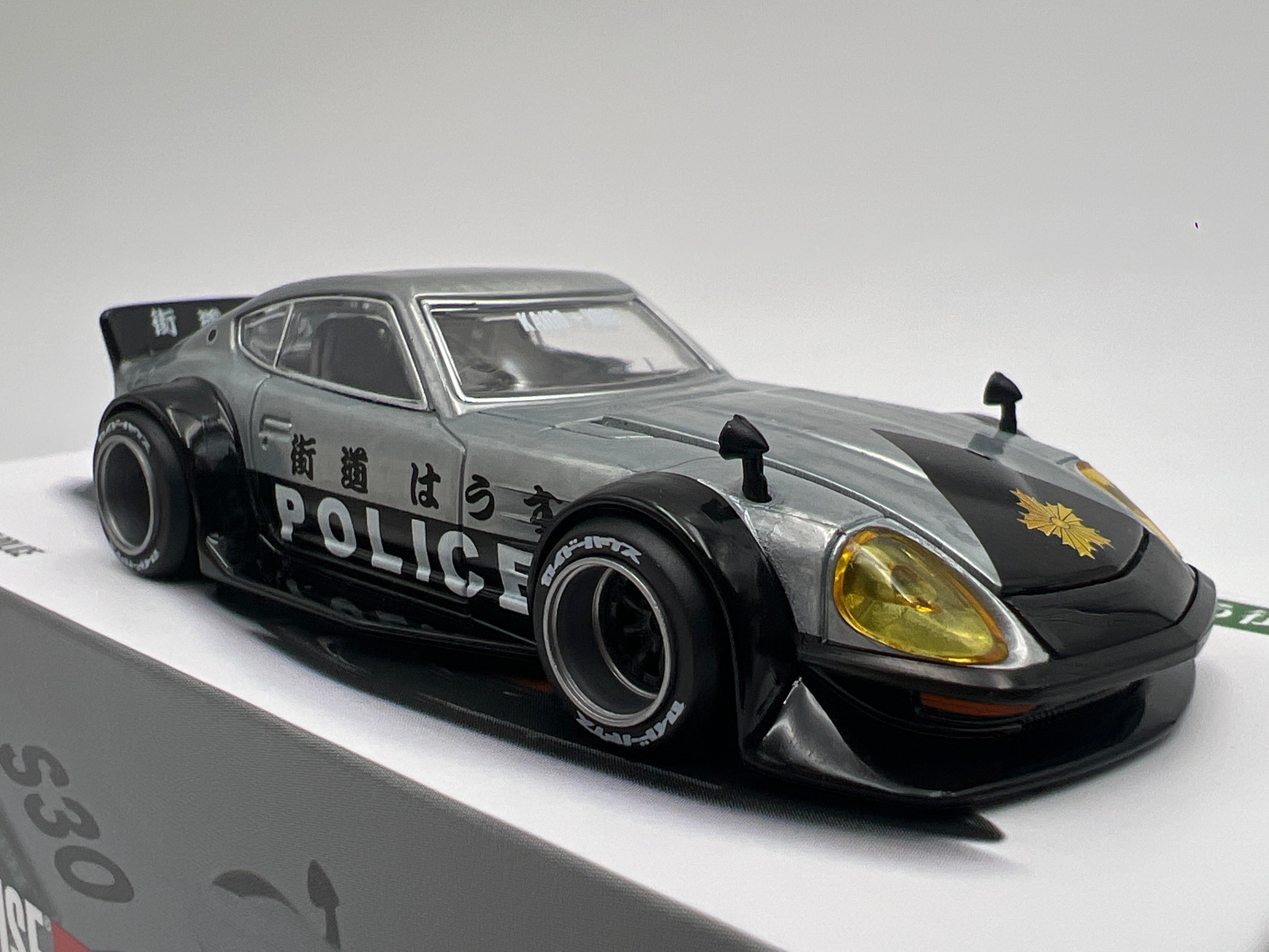 Mini GT Kaido House #208 CHASE Nissan Fairlady Z Kaido GT Police