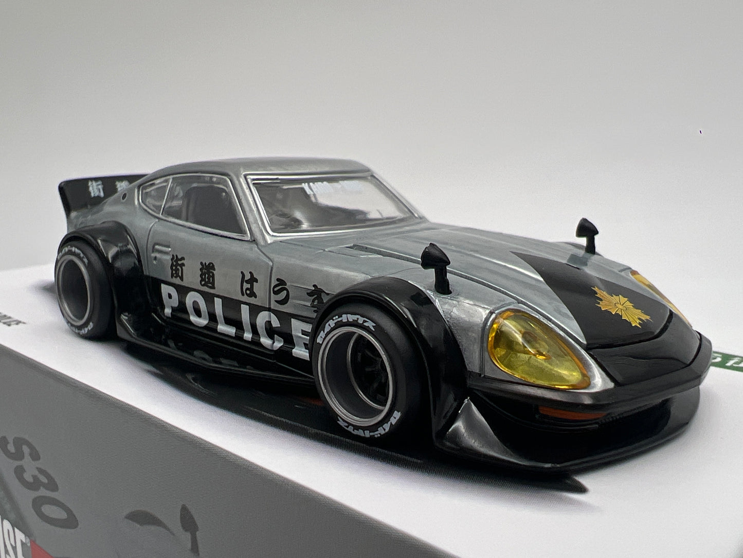 Mini GT Kaido House #208 CHASE Nissan Fairlady Z Kaido GT Police