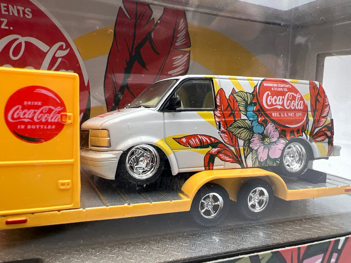 M2 Machines Auto Haulers TW45 Coca Cola 1996 GMC Sierra 1500 Custom & 1996 Safari Van
