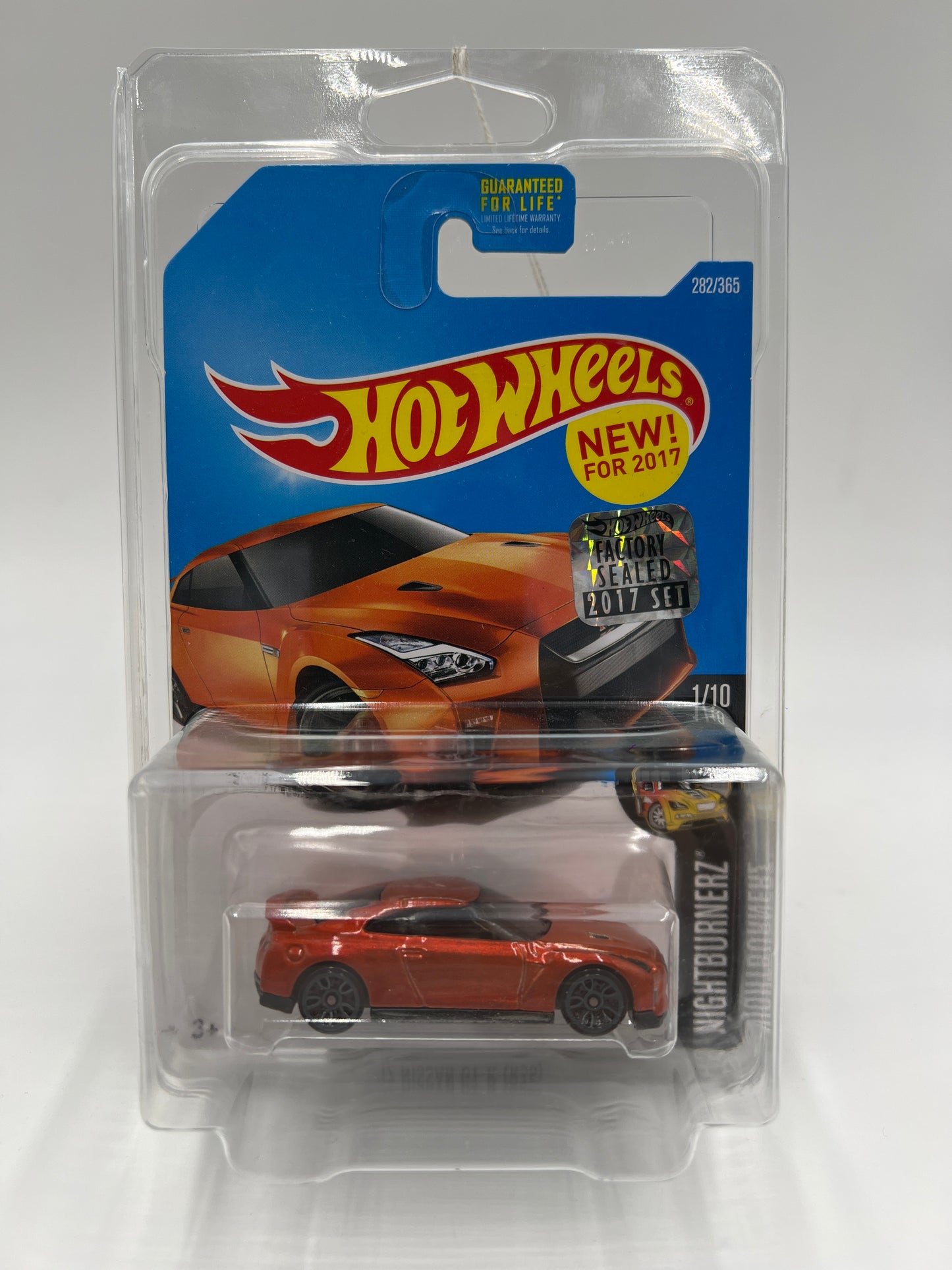 2017 Hot Wheels Factory Sealed Nightburnerz #282 17 Nissan GT-R R35 Orange W/Protector