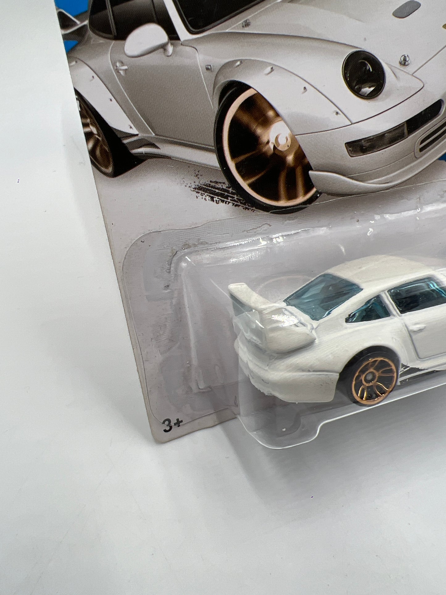 2014 Hot Wheels City #27 Porsche 993 GT2 White