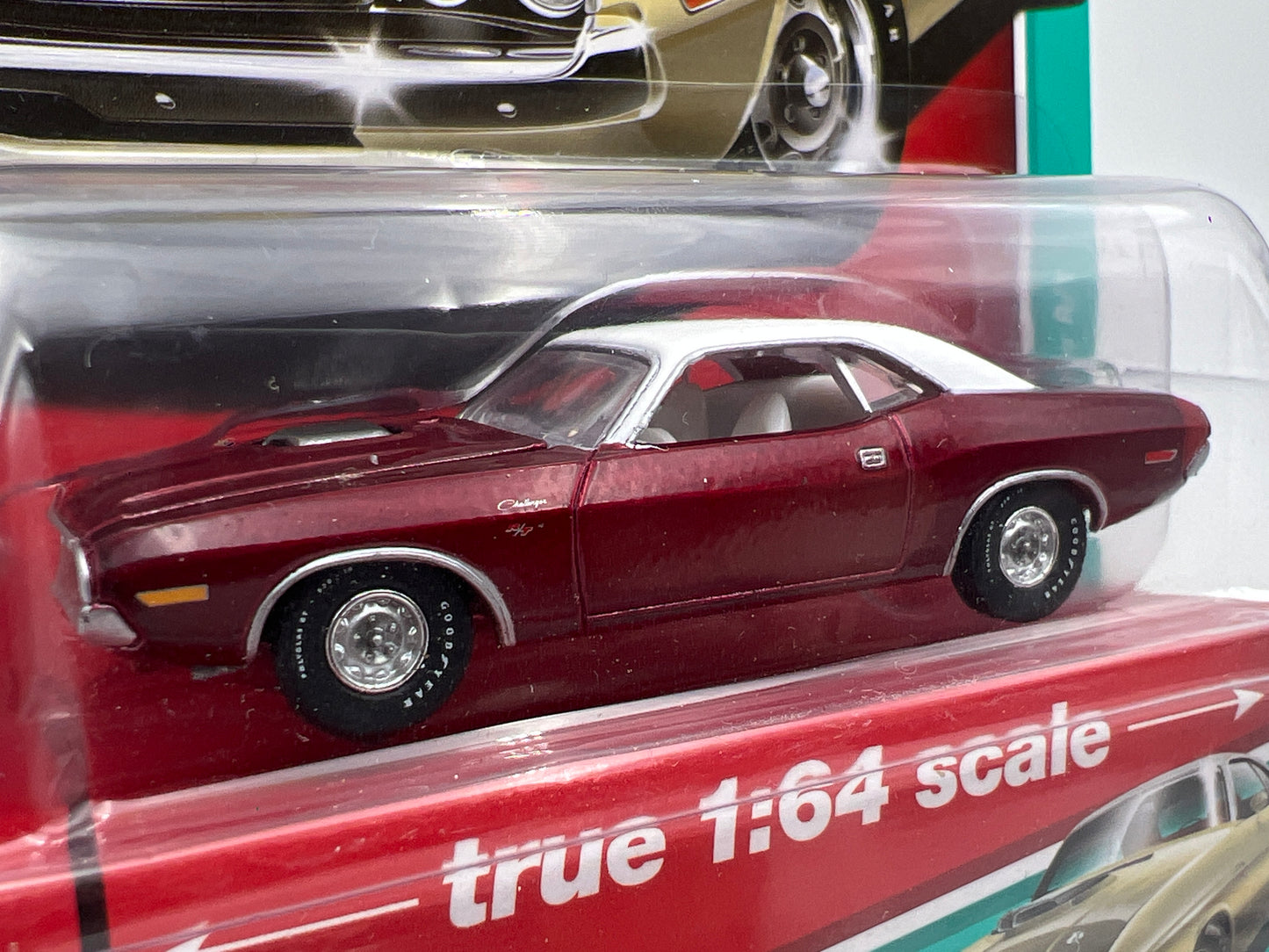 Auto World Ultra Red CHASE Vintage Muscle 1970 Dodge Challenger R/T Red