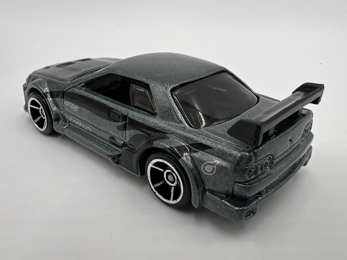 Hot Wheels 1/64 Dropstars Nissan Skyline Gray Loose