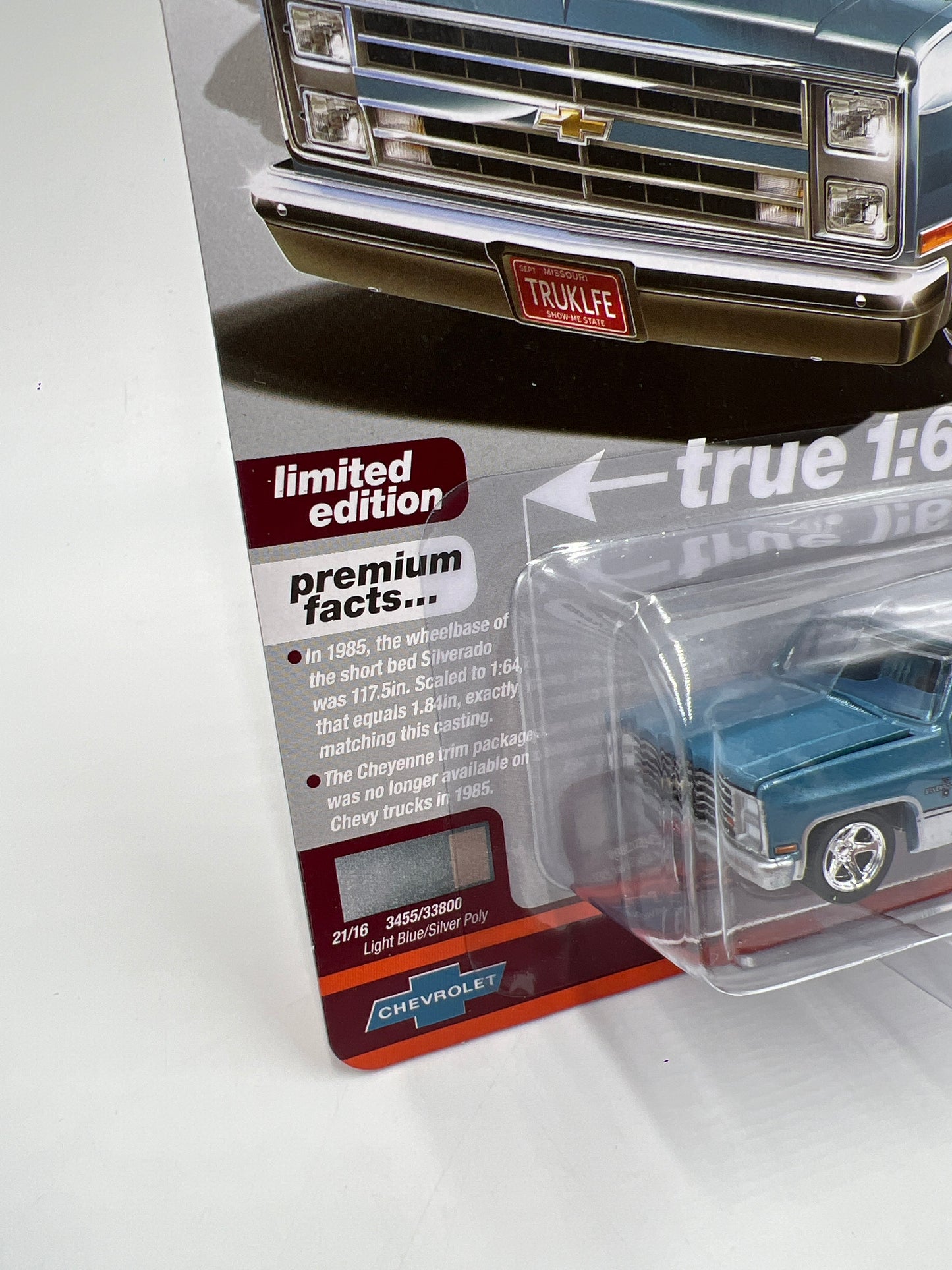 Auto World Muscle Trucks Release 2 Version B 1985 Chevy Silverado Fleetside Blue 185A