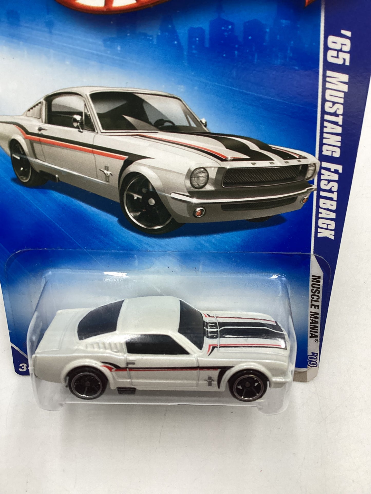 2009 Hot Wheels #085 65 Ford Mustang Fastback 19F