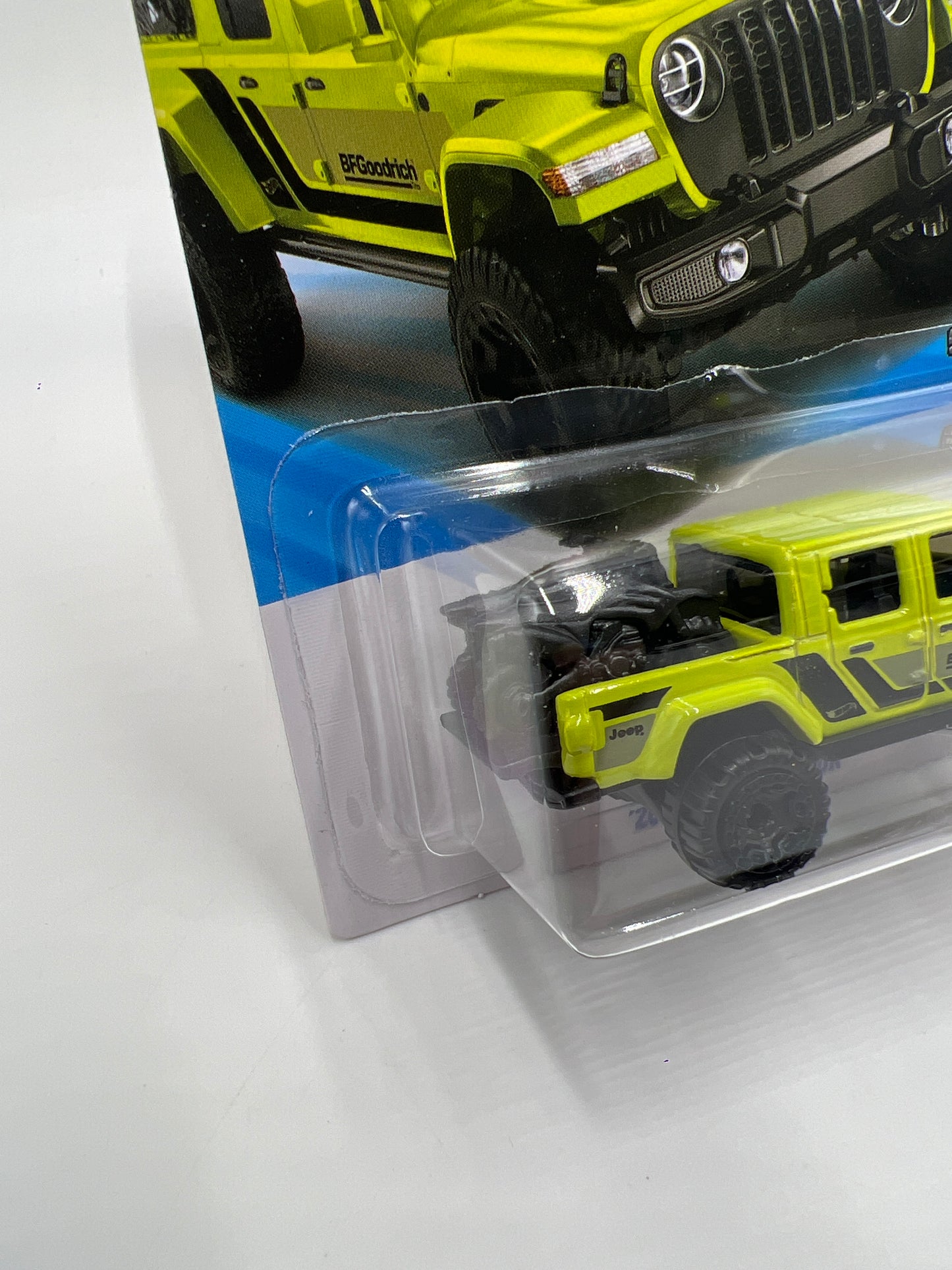 2026 Hot Wheels A Case Truckin Along #14 20 Jeep Gladiator Light Green 46B