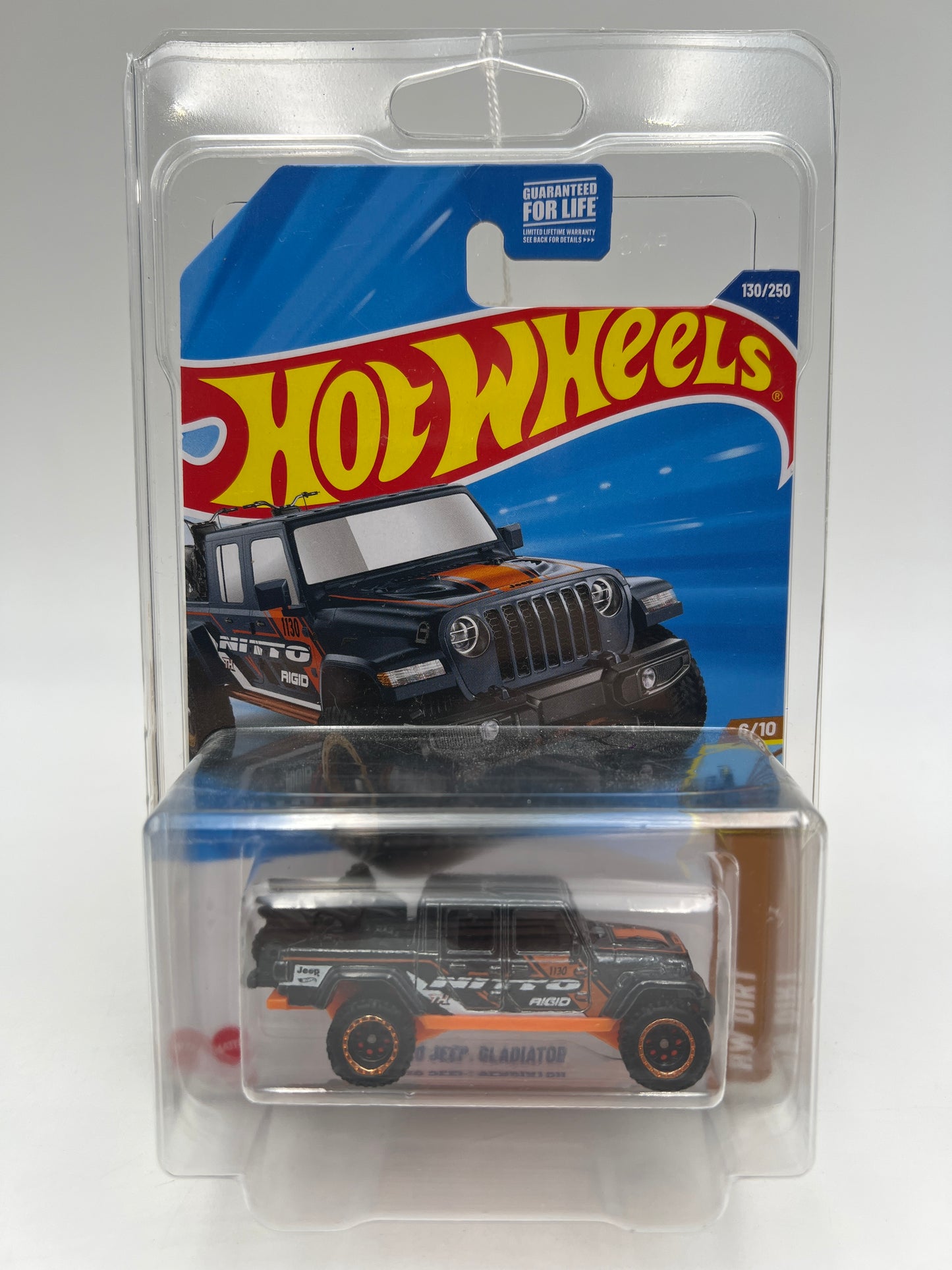 2025 Hot Wheels Super Treasure Hunt #130 20 Jeep Gladiator Nitto W/Protector Cracked Blister/J Hook Crease