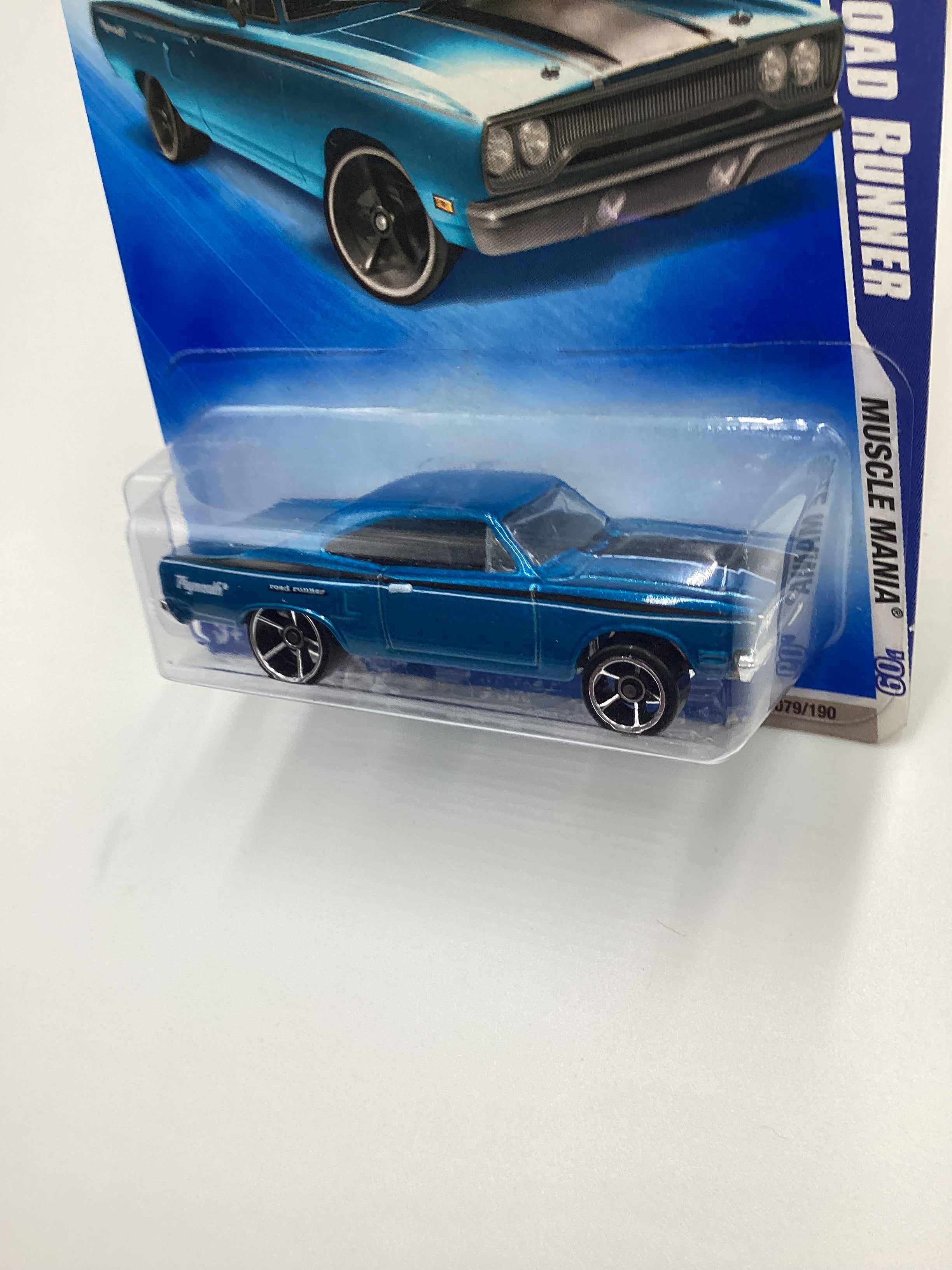 2009 Hot Wheels #079 70 Plymouth Road Runner Blue 46D