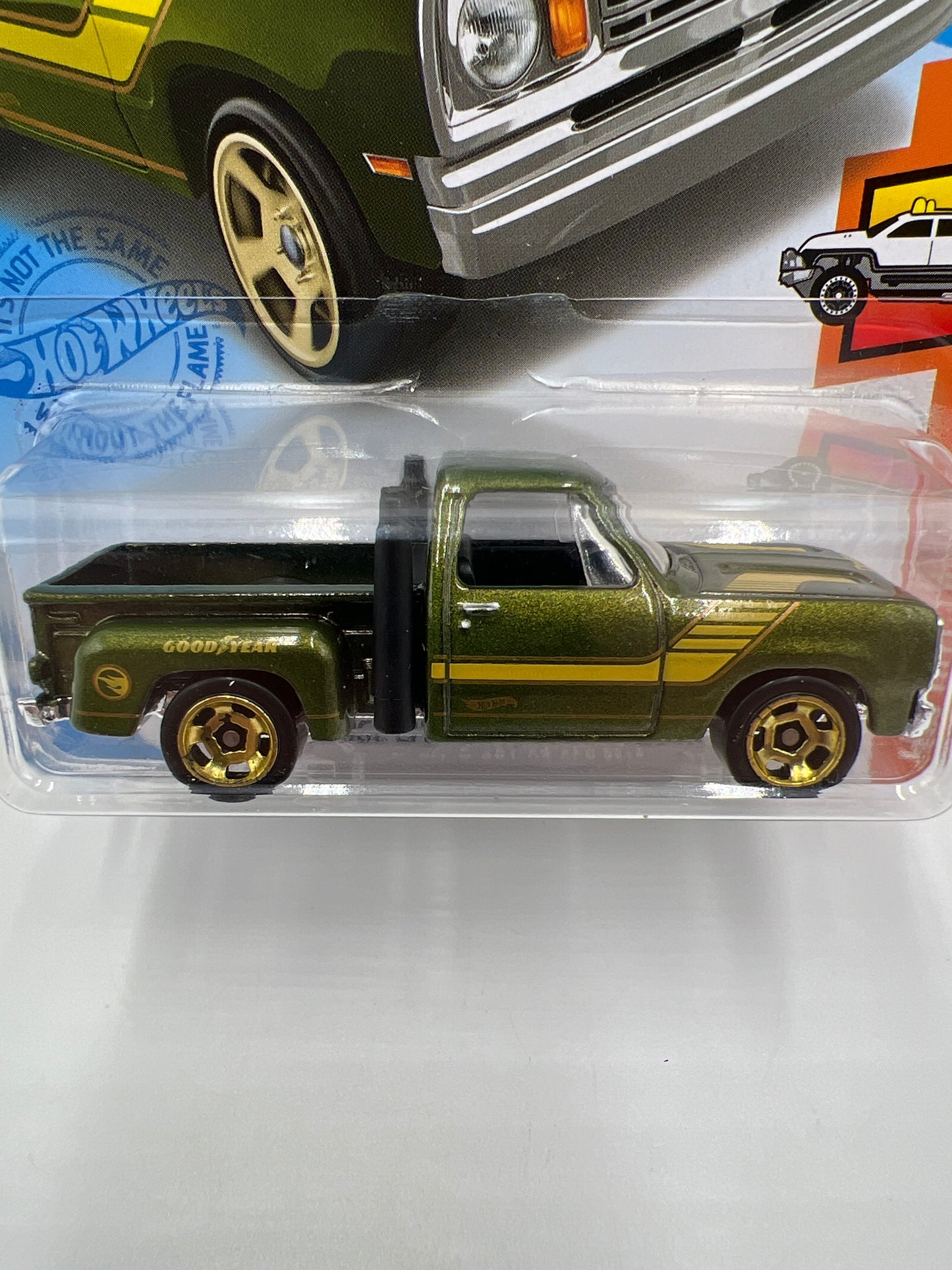 2021 Hot Wheels Treasure Hunt Hot Trucks #212 1978 Dodge Lil Red Express Truck Green 282A