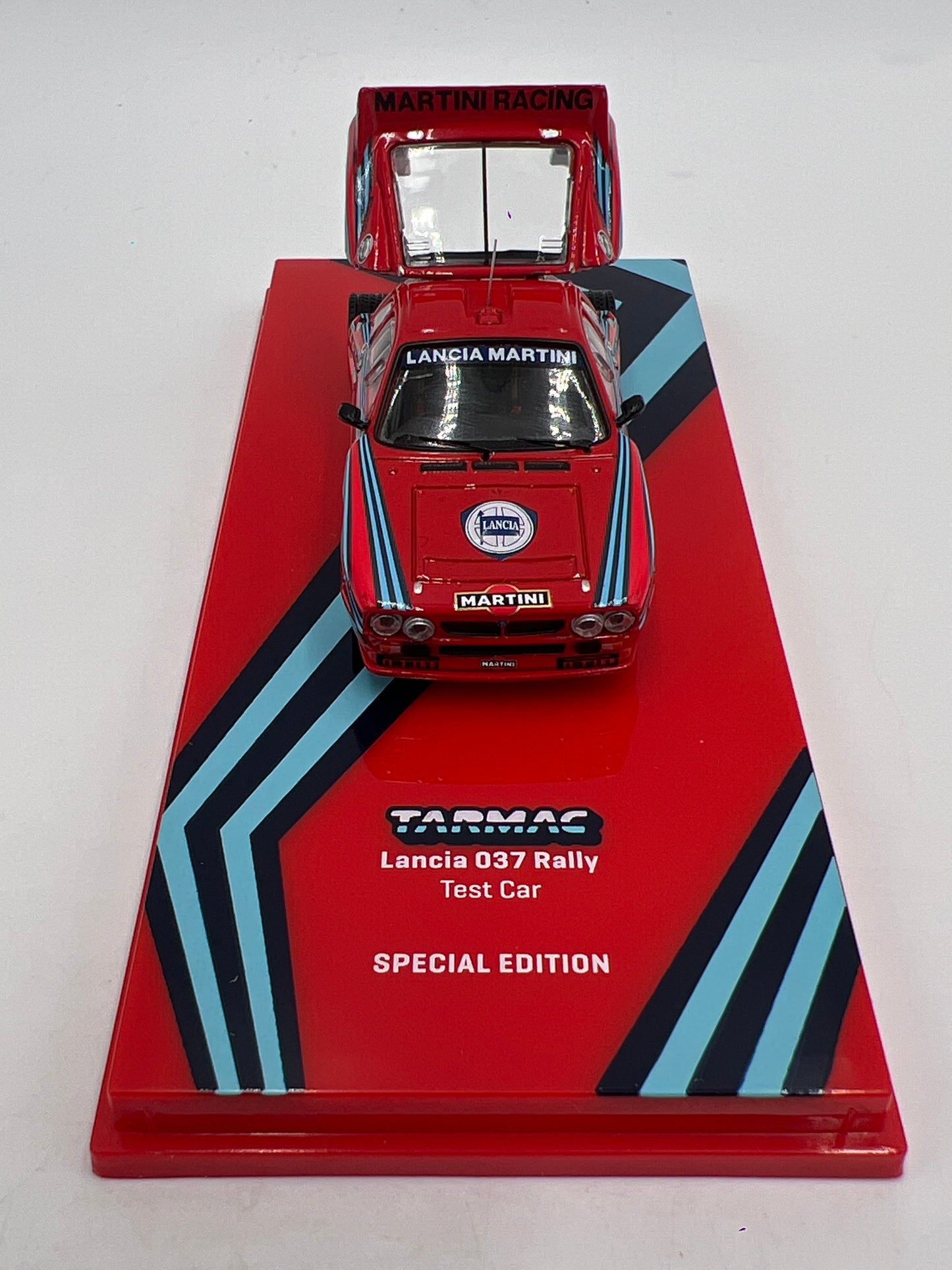 Tarmac Works x Hobby64+ Lancia 037 Rally Test Car Martini Special Edition