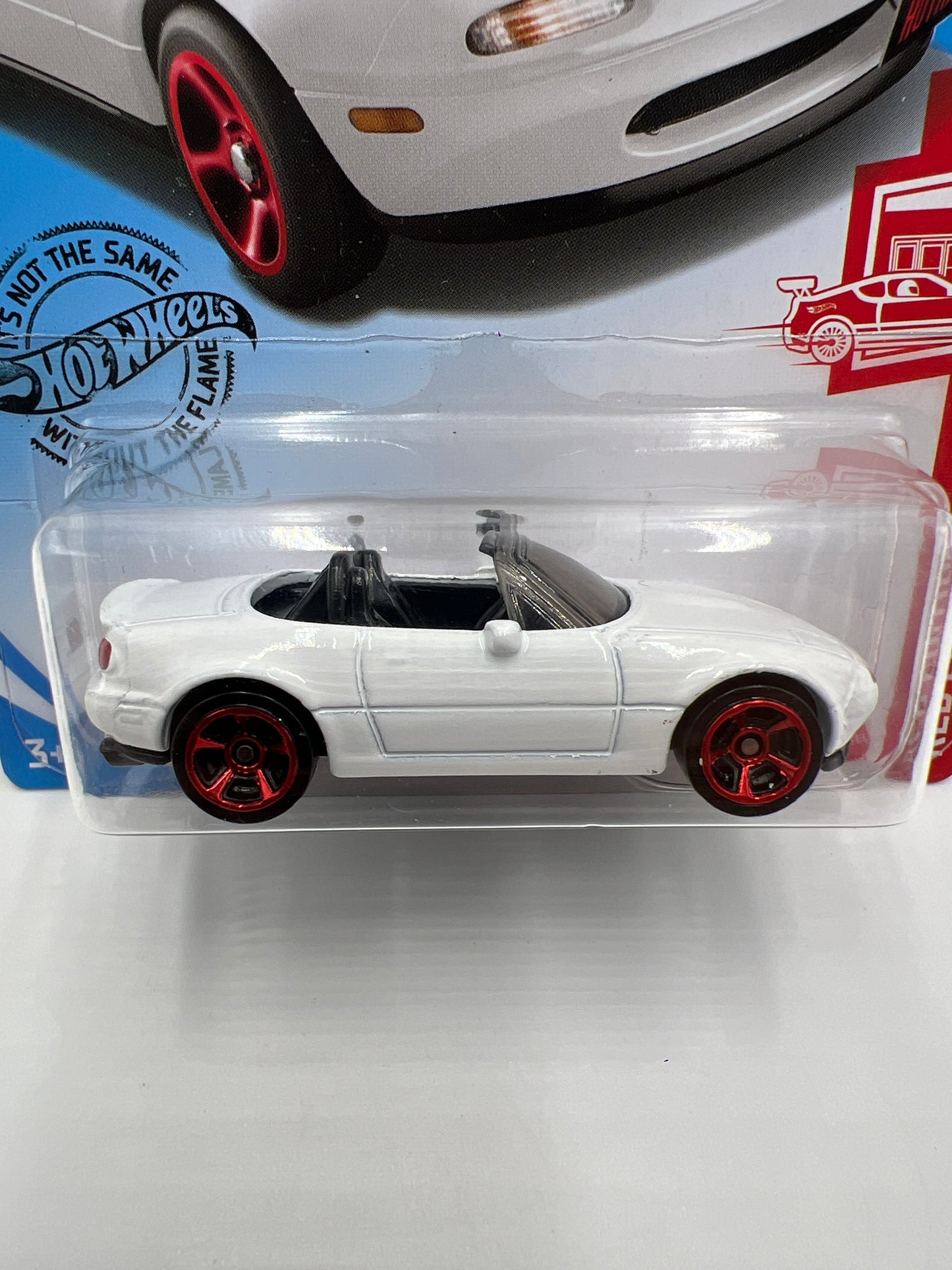 2020 Hot Wheels Target Exclusive Red Edition #208 91 Mazda MX-5 Miata White 148A