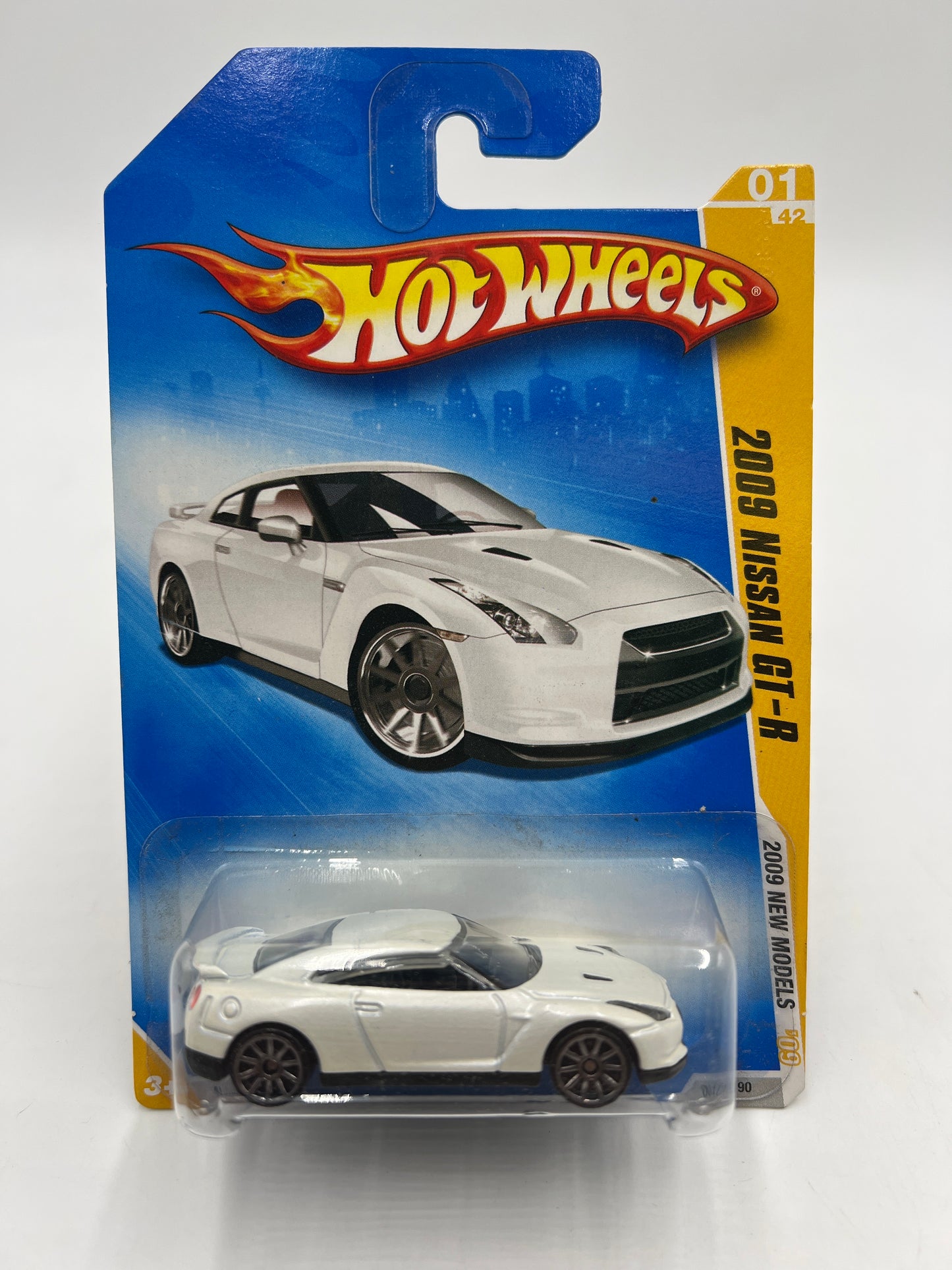 2009 Hot Wheels New Models #001 2009 Nissan GT-R White  HTF Smoked Chrome Wheels W/Protector